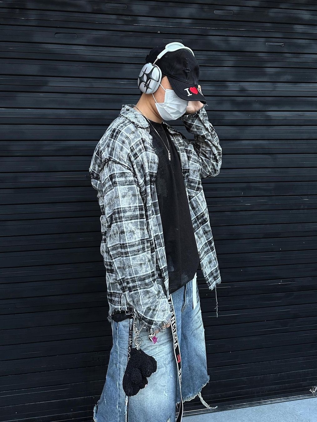 Test Artifact Era Max 002 Black, Test Artifact Era Max 002 White 착용 스타일 - 1
