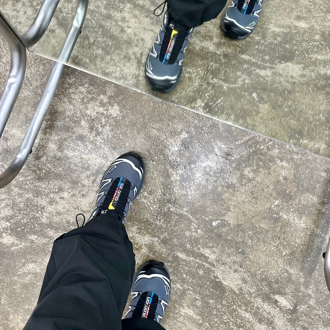 Salomon XT-6 Gore-Tex Black Ebony 착용 스타일 - 2