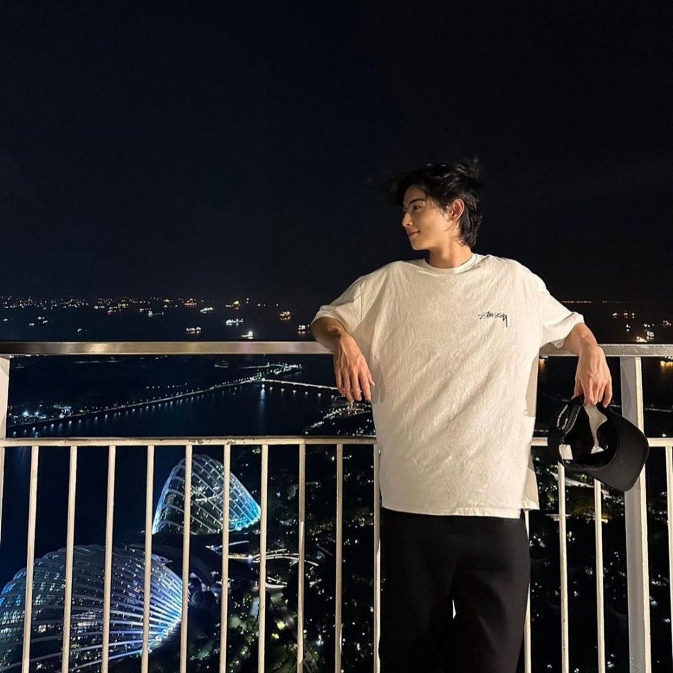 Stussy Sphinx T-shirt White 착용 스타일 - 3
