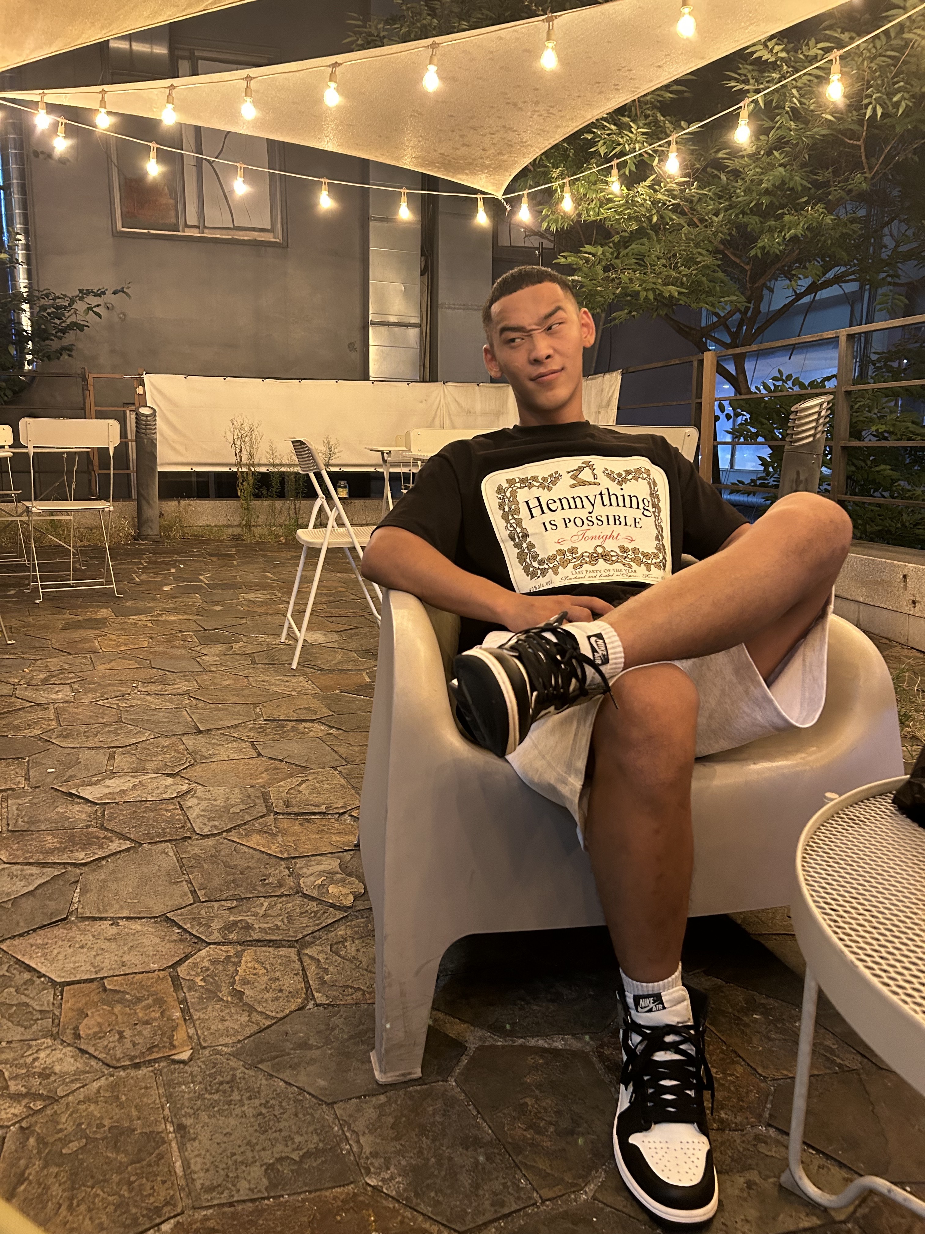 Jordan 1 Retro High OG Black Mocha 착용 스타일