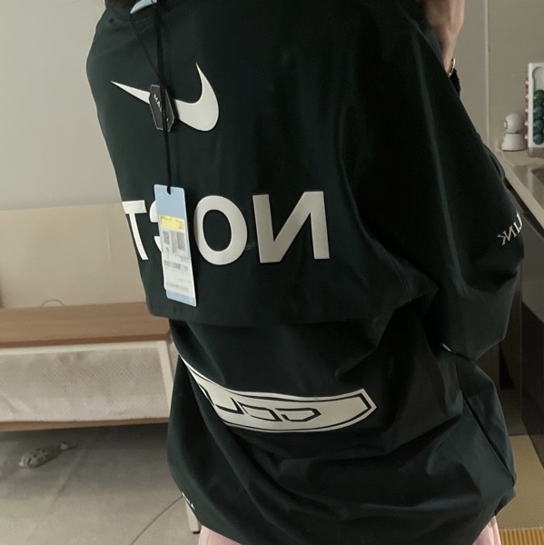 Nike x Drake Nocta Golf Crewneck Top Green - US/EU 착용 스타일 - 1