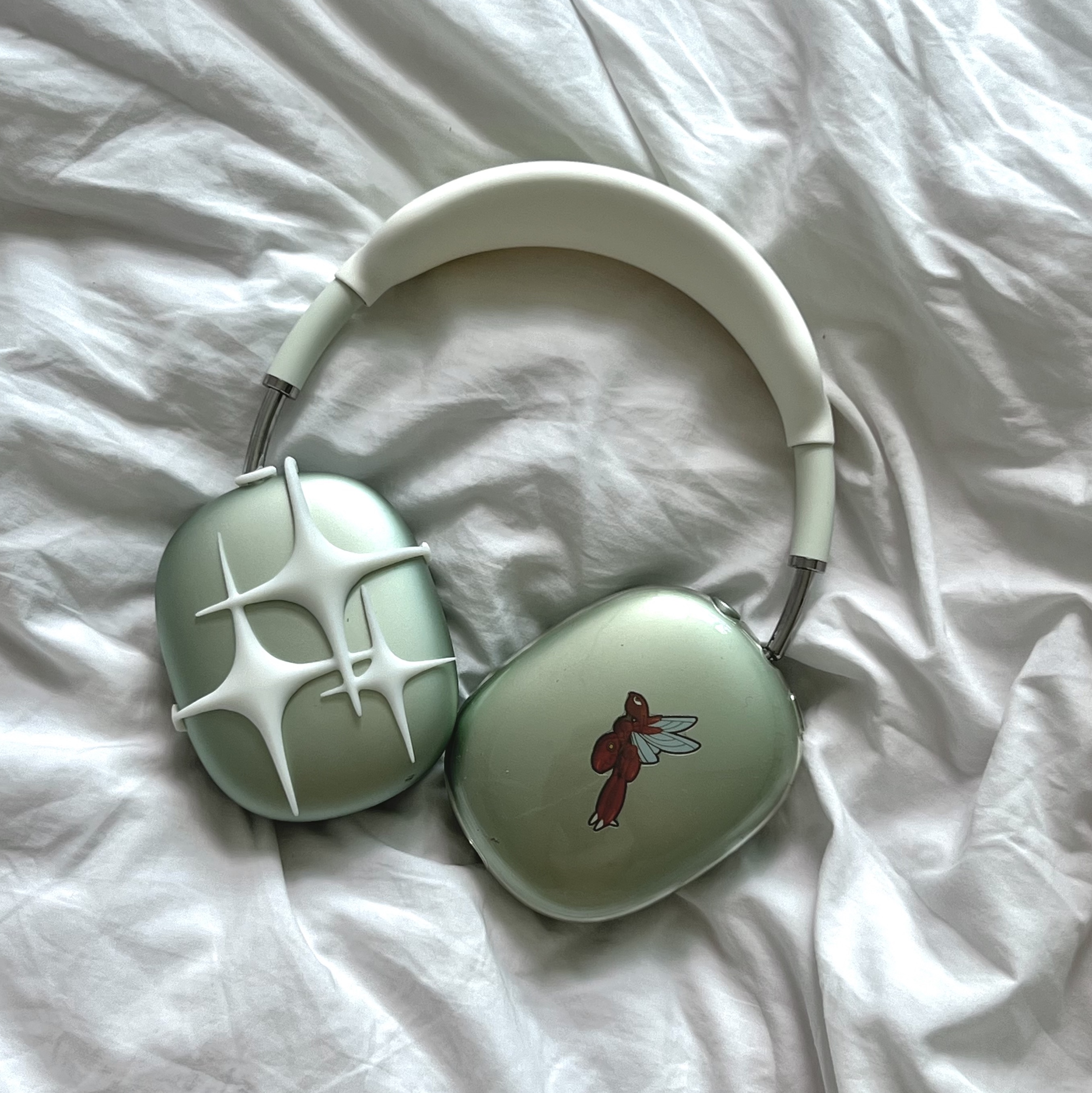 Test Artifact Era Max 002 White, Apple AirPods Max Lightning Green (Korean Ver.) 착용 스타일