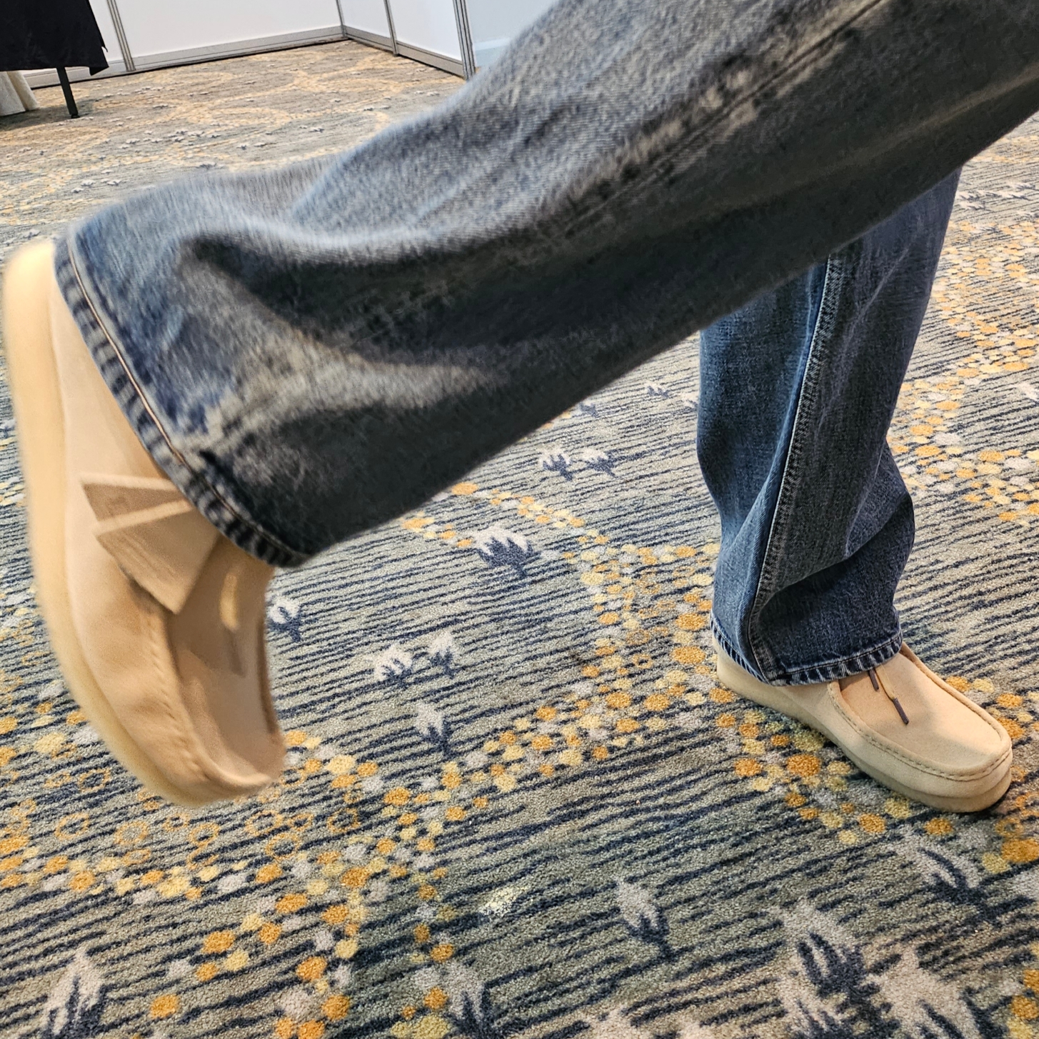 Clarks Wallabee Maple Suede 착용 스타일