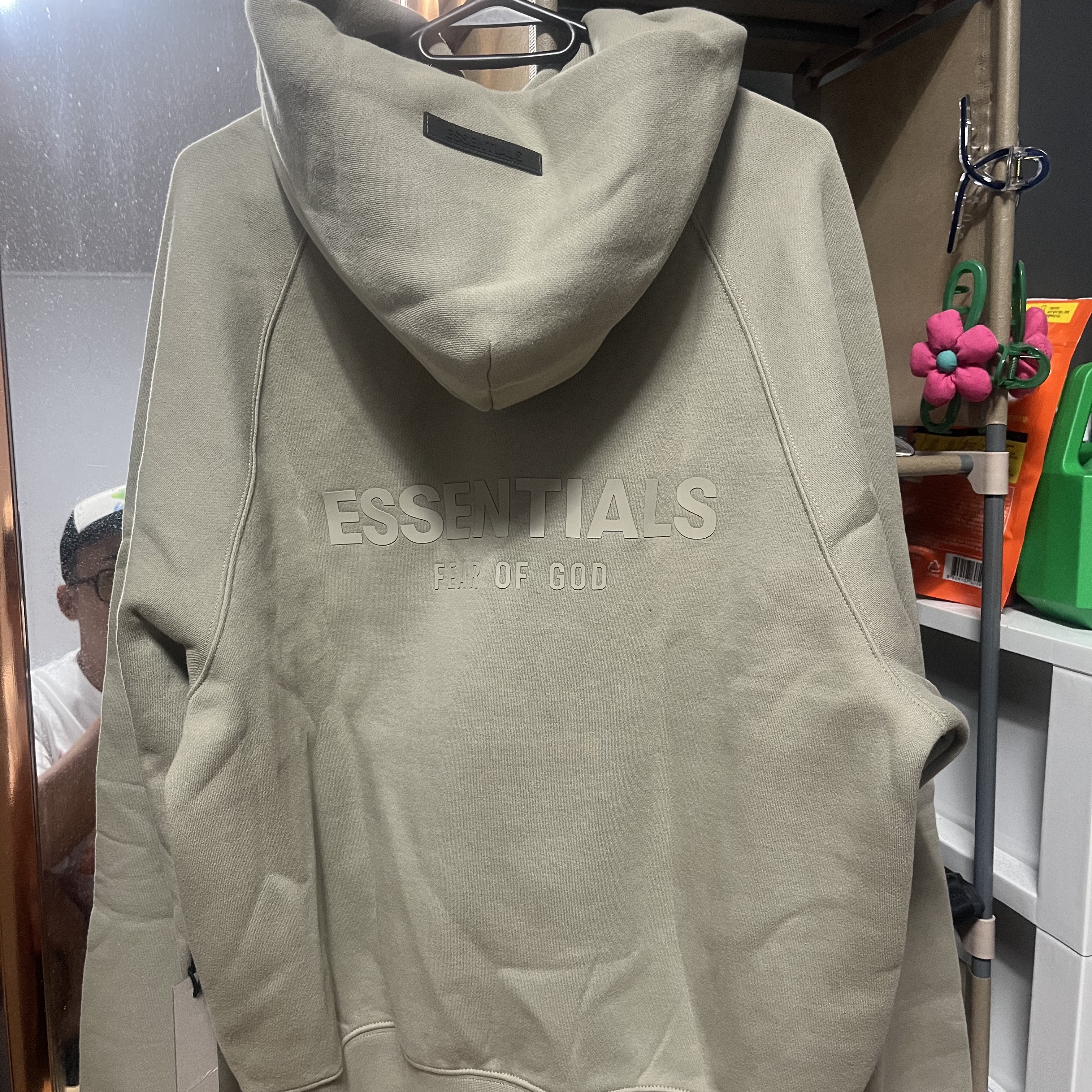 Essentials Pull-Over Hoodie Pistachio - 21FW 착용 스타일 - 2