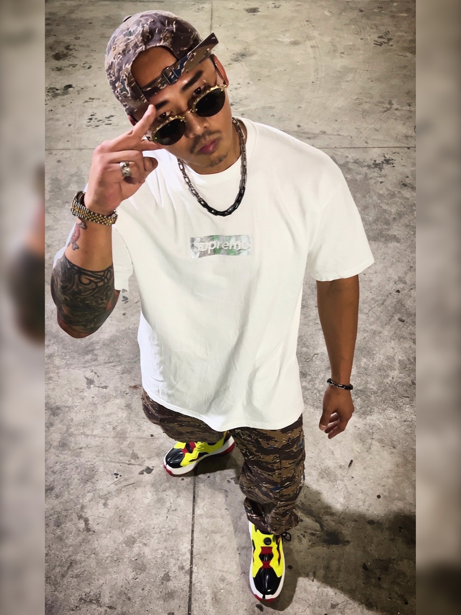 Supreme x Undercover Studded 6-Panel Brown Camo - 23SS, Supreme x Undercover Studded Cargo Pant Brown - 23SS 착용 스타일 - 1