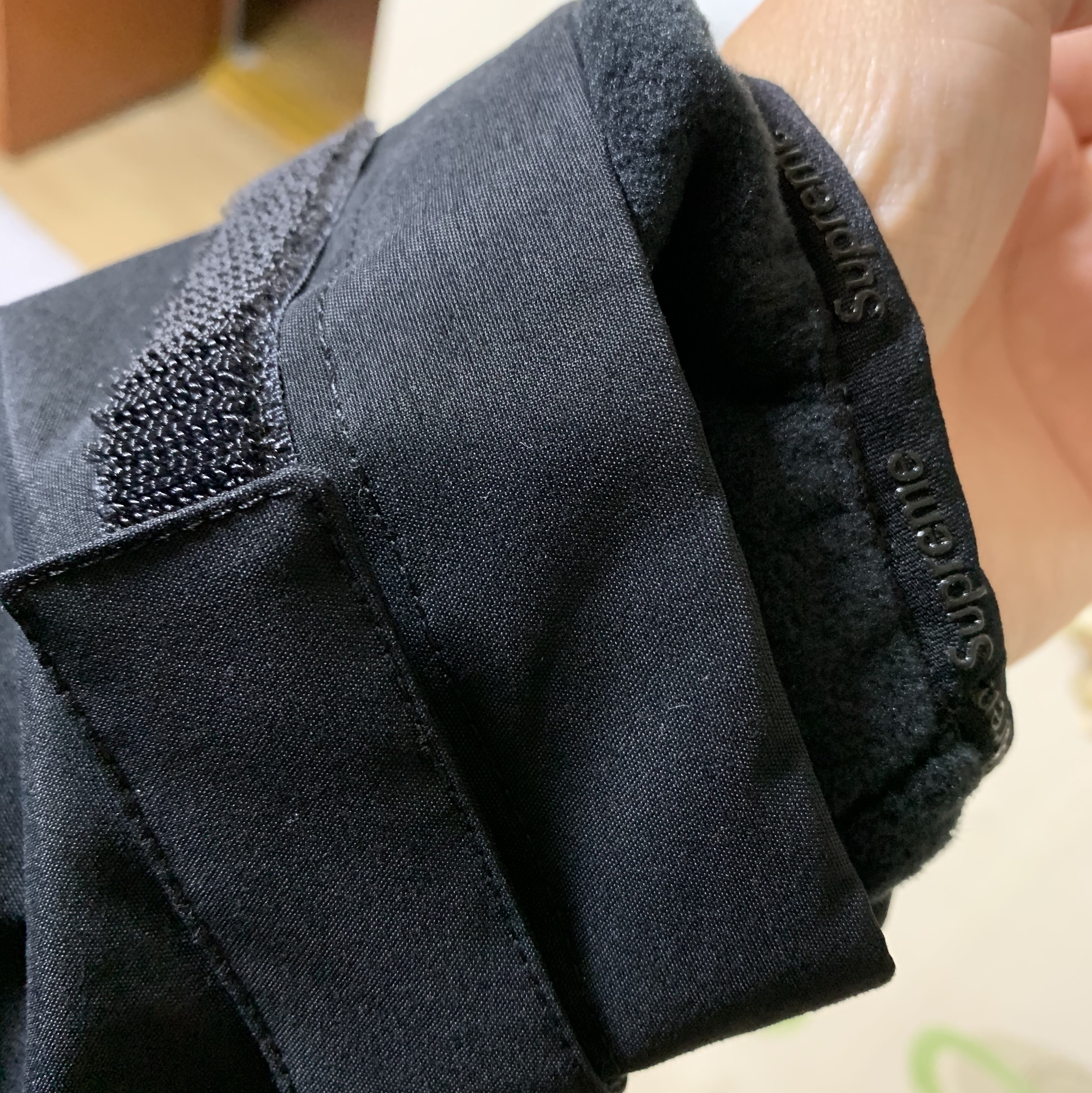 Supreme 2-In-1 Gore-Tex Polartec Liner Jacket Black - 23FW, Supreme Gore-Tex Cargo Pants Black - 23FW 착용 스타일 - 5