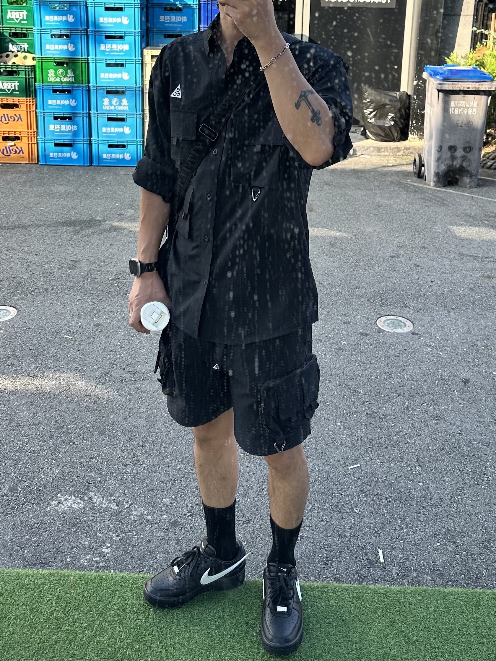 Nike ACG Dri-Fit UV Devastation Trail Shirt Black Summit White - Asia, Nike ACG Cargo Shorts Black - Asia 착용 스타일