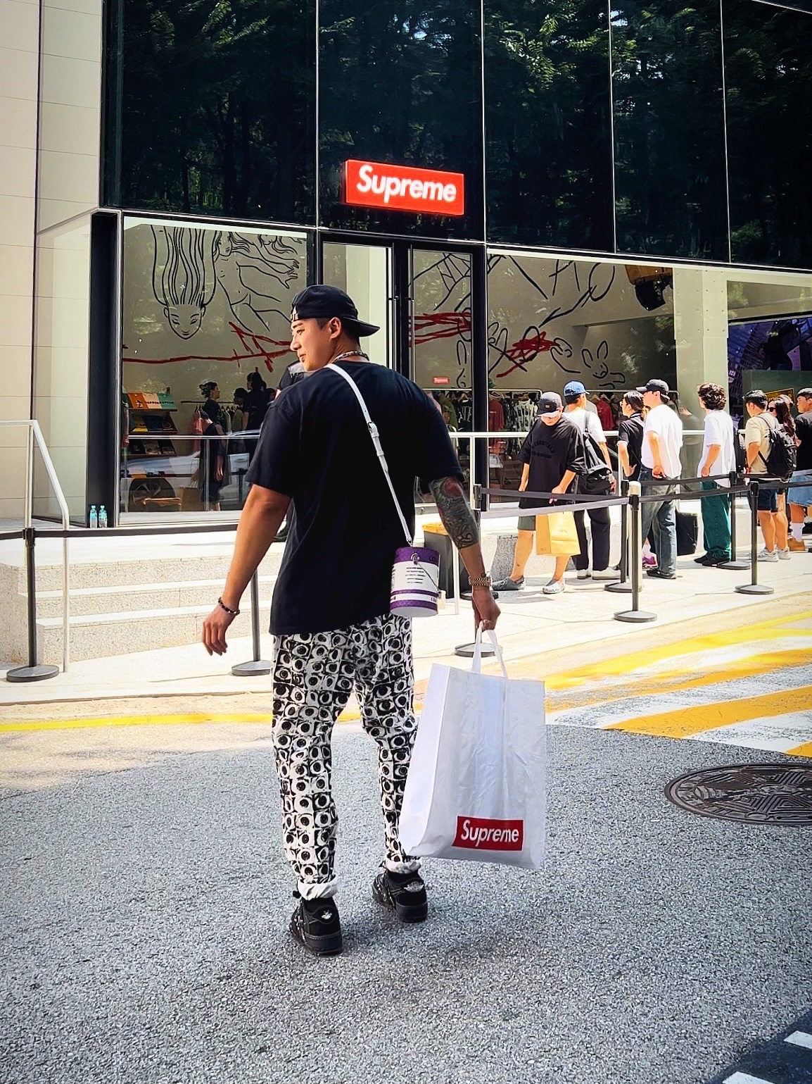 Supreme x Jean Paul Gaultier T-Shirt Black - 19SS, Nike x Comme des Garcons Shirt x Supreme Air Force 1 Low Eyes 착용 스타일 - 3