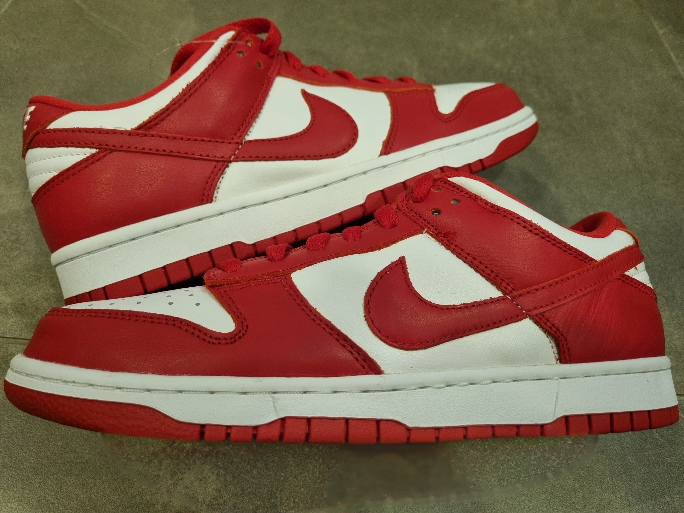 Nike Dunk Low SP White and University Red 2023 착용 스타일 - 3
