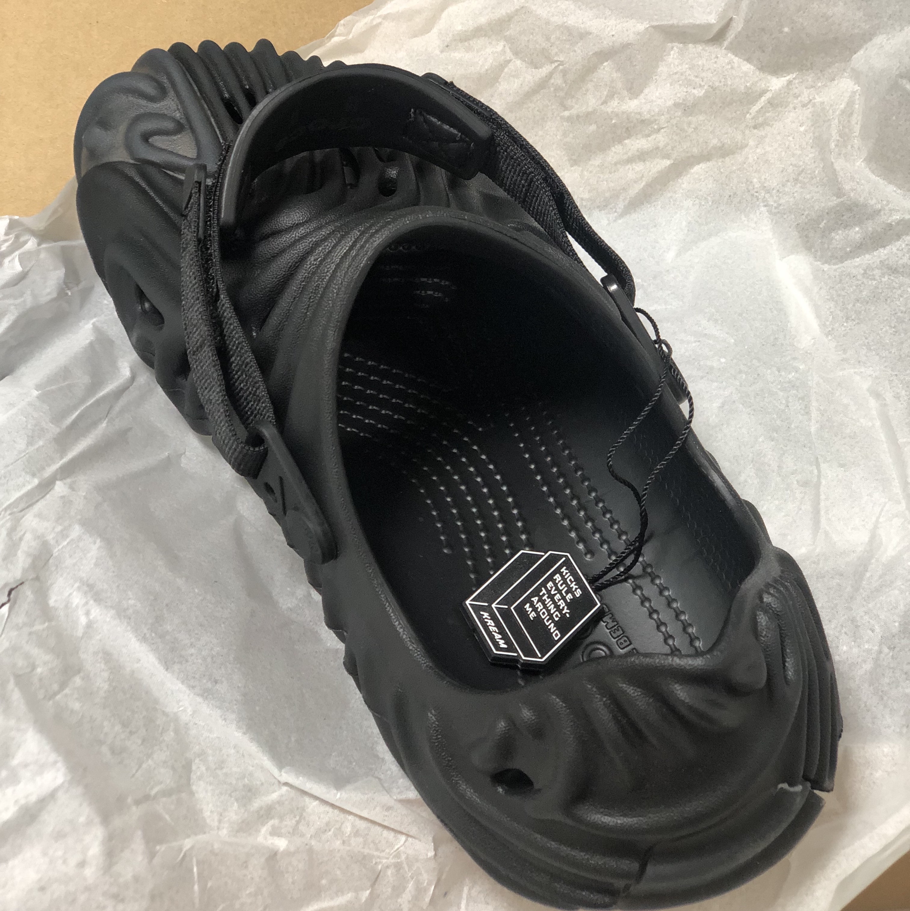 Crocs x Salehe Bembury Pollex Clog Sasquatch 착용 스타일
