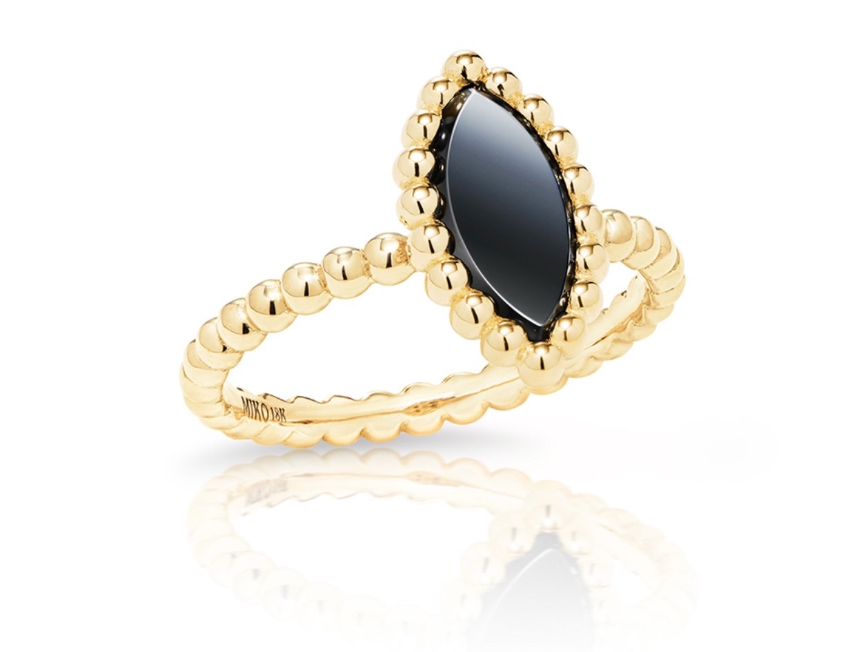 Miko Vasty Marquise Onyx Ring Yellow Gold, Miko Vasty Marquise Onyx Earring Yellow Gold 착용 스타일 - 1