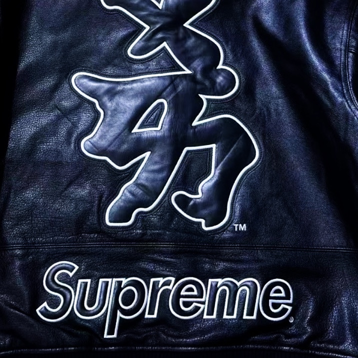 Supreme x New York Yankees Kanji Leather Varsity Jacket Black - 22FW 착용 스타일
