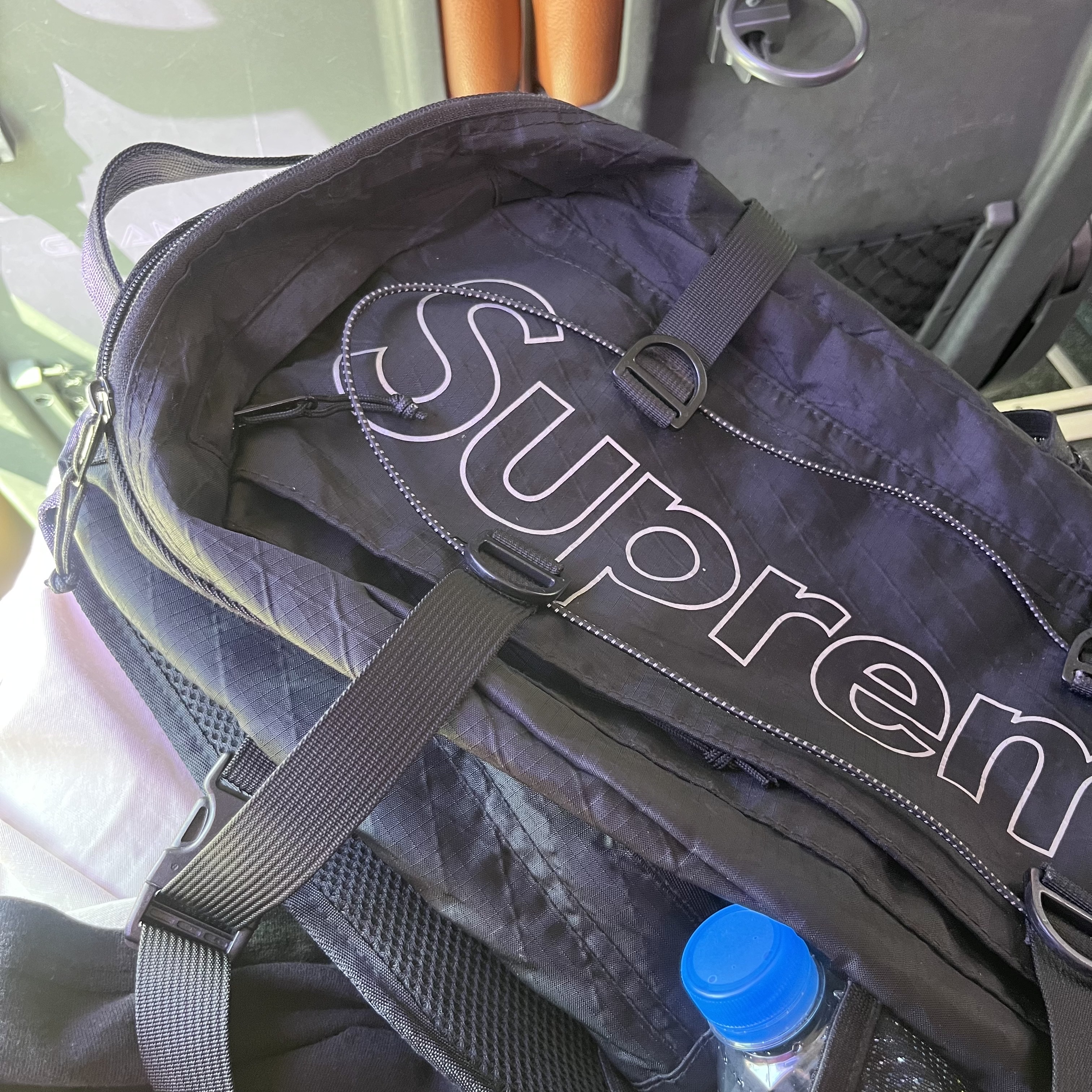 Supreme Backpack Black - 18FW 착용 스타일