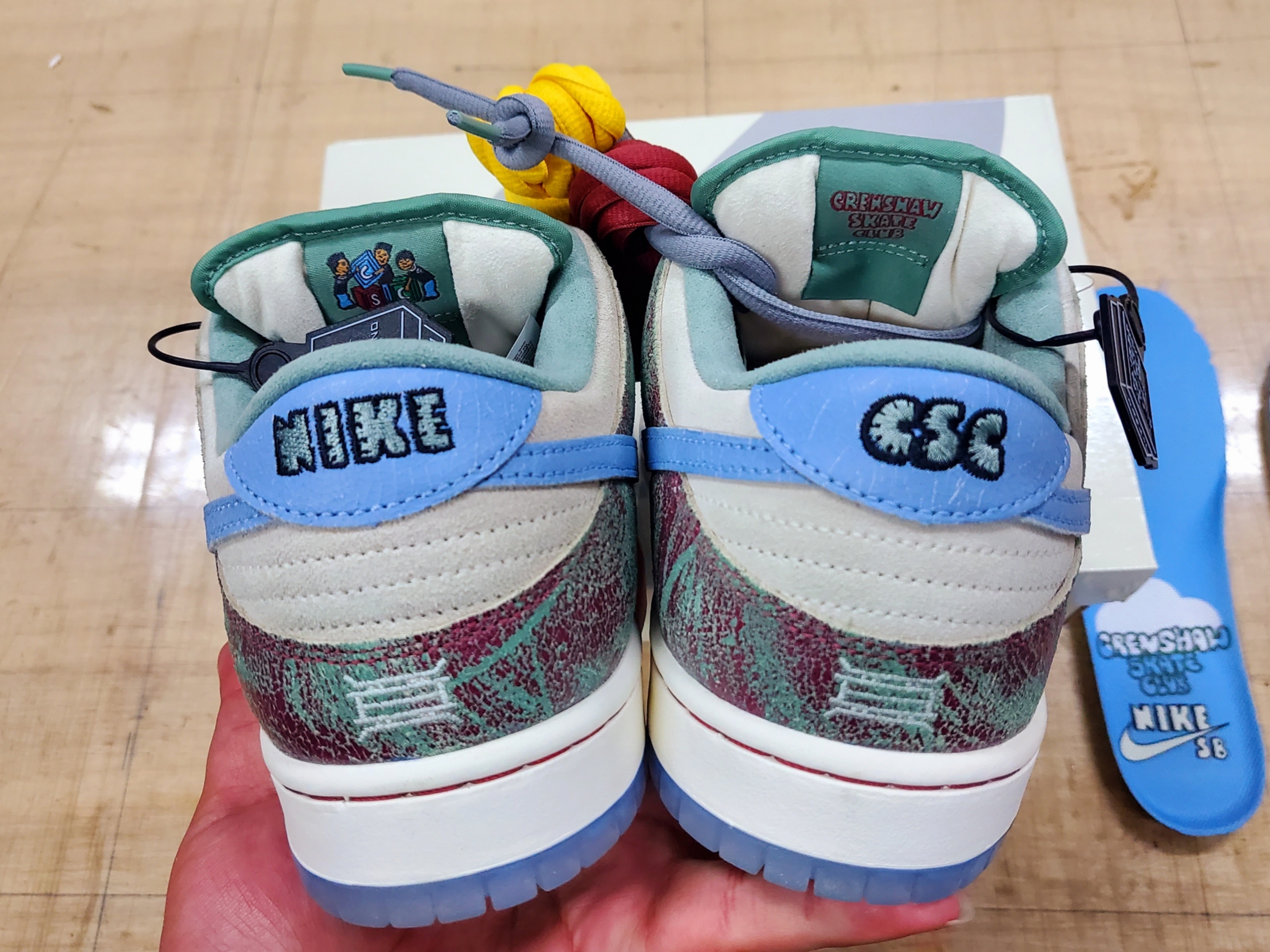 Nike x Crenshaw Skate Club SB Dunk Low Sail Light Blue Cedar 착용 스타일 - 4