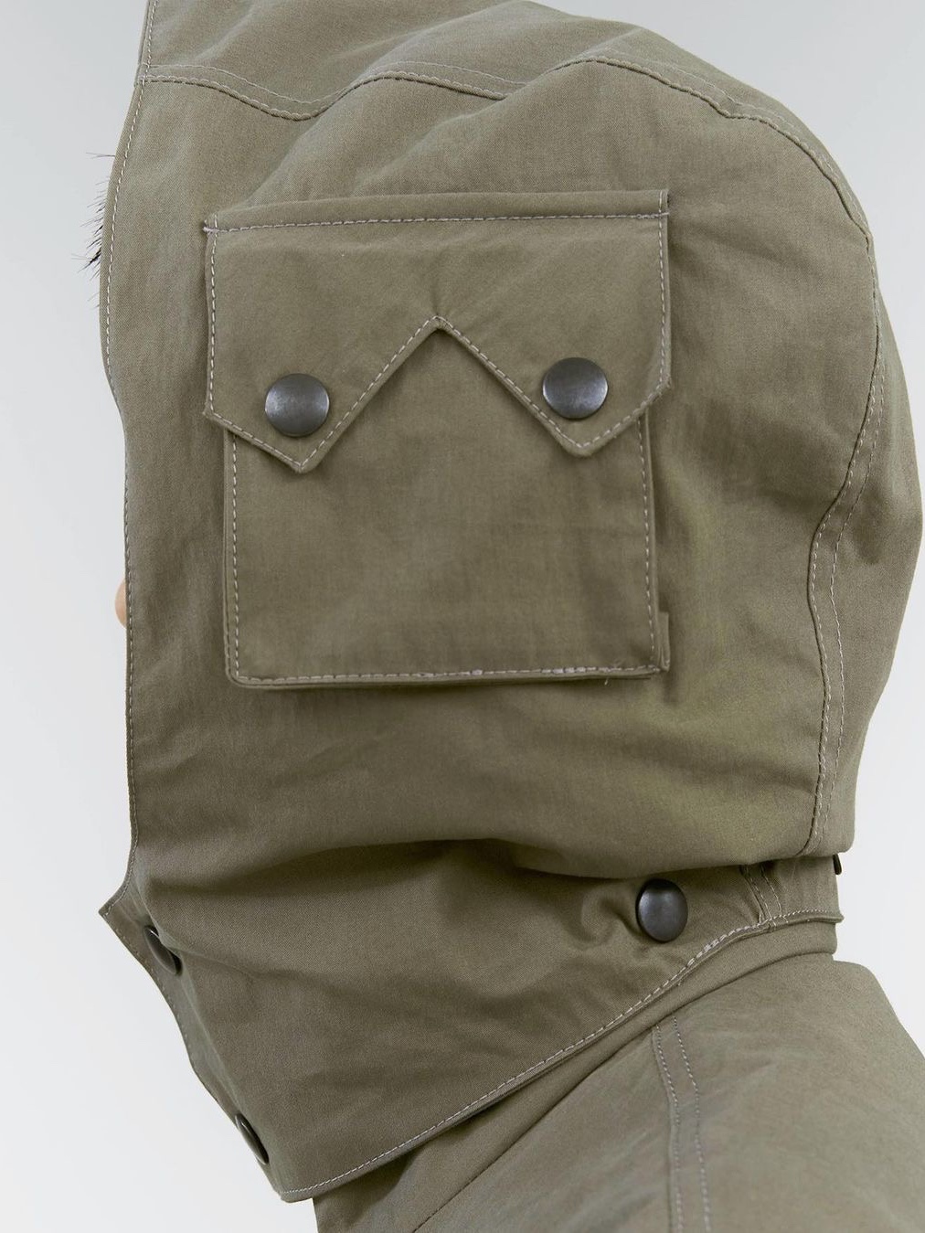Full of Ssun Multi Pocket Hood Jacket Light Khaki, Full of Ssun Multi Pocket Hood Jacket Black 착용 스타일 - 2