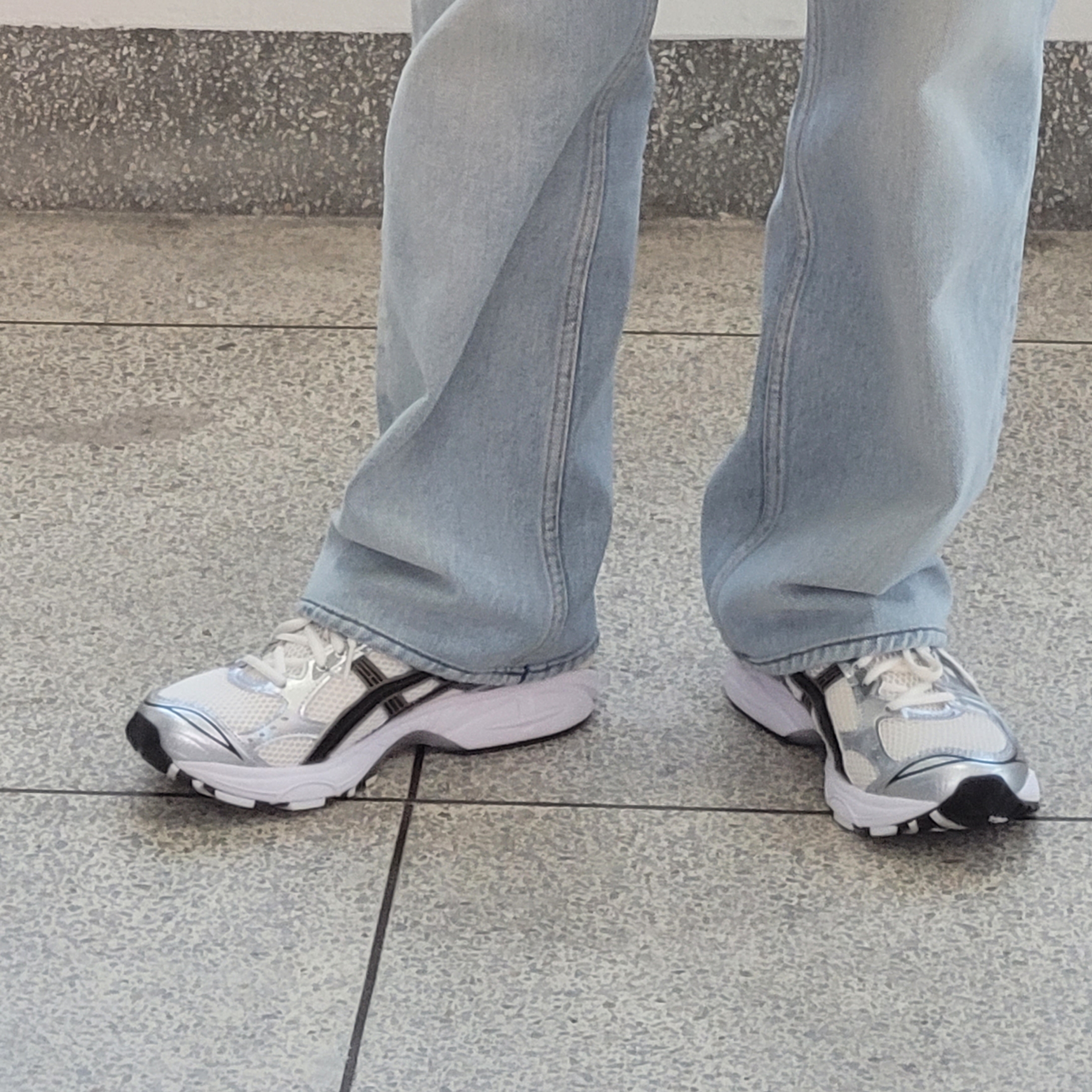 Asics Gel-Kayano 14 Cream Black 착용 스타일 - 2