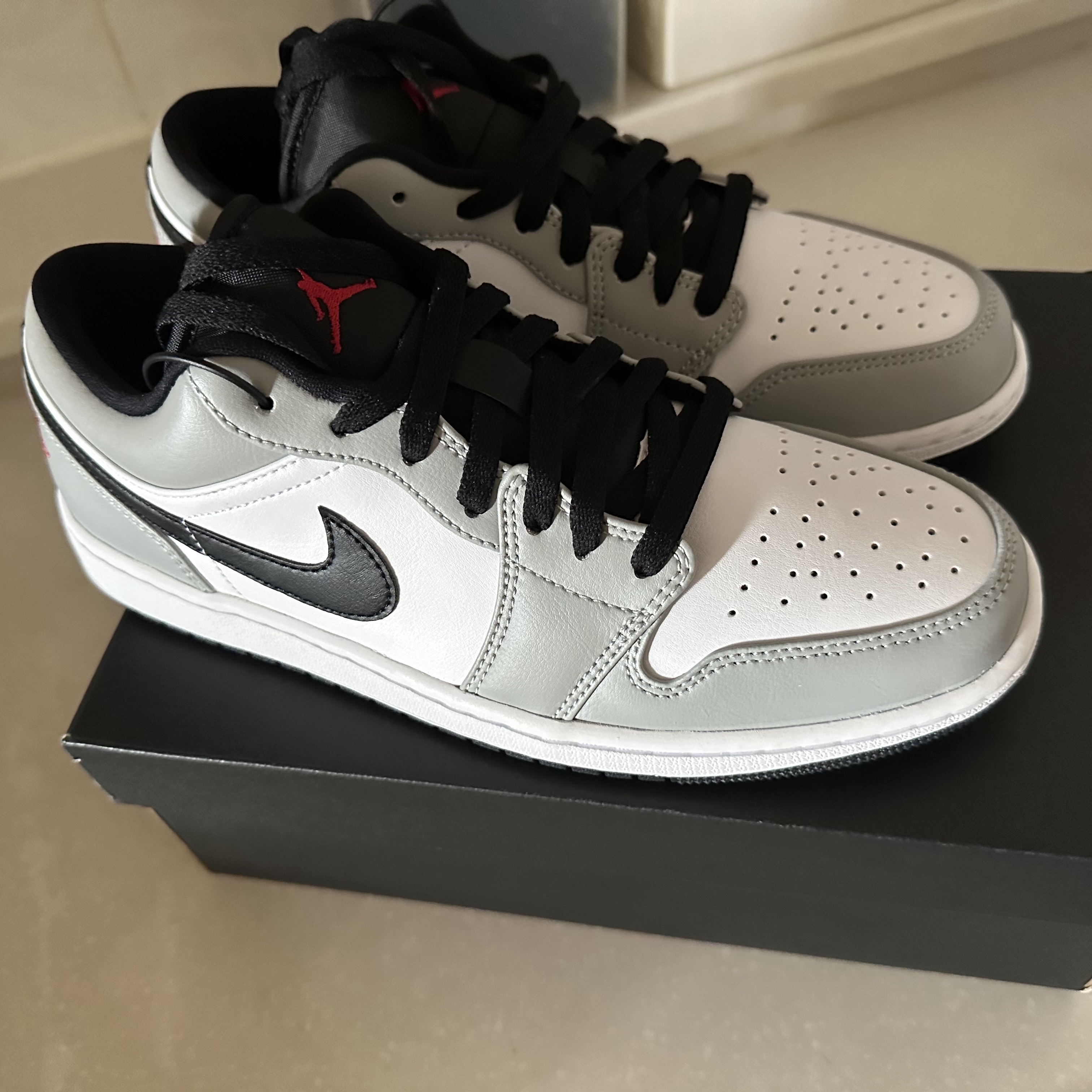 Jordan 1 Low Light Smoke Grey 착용 스타일