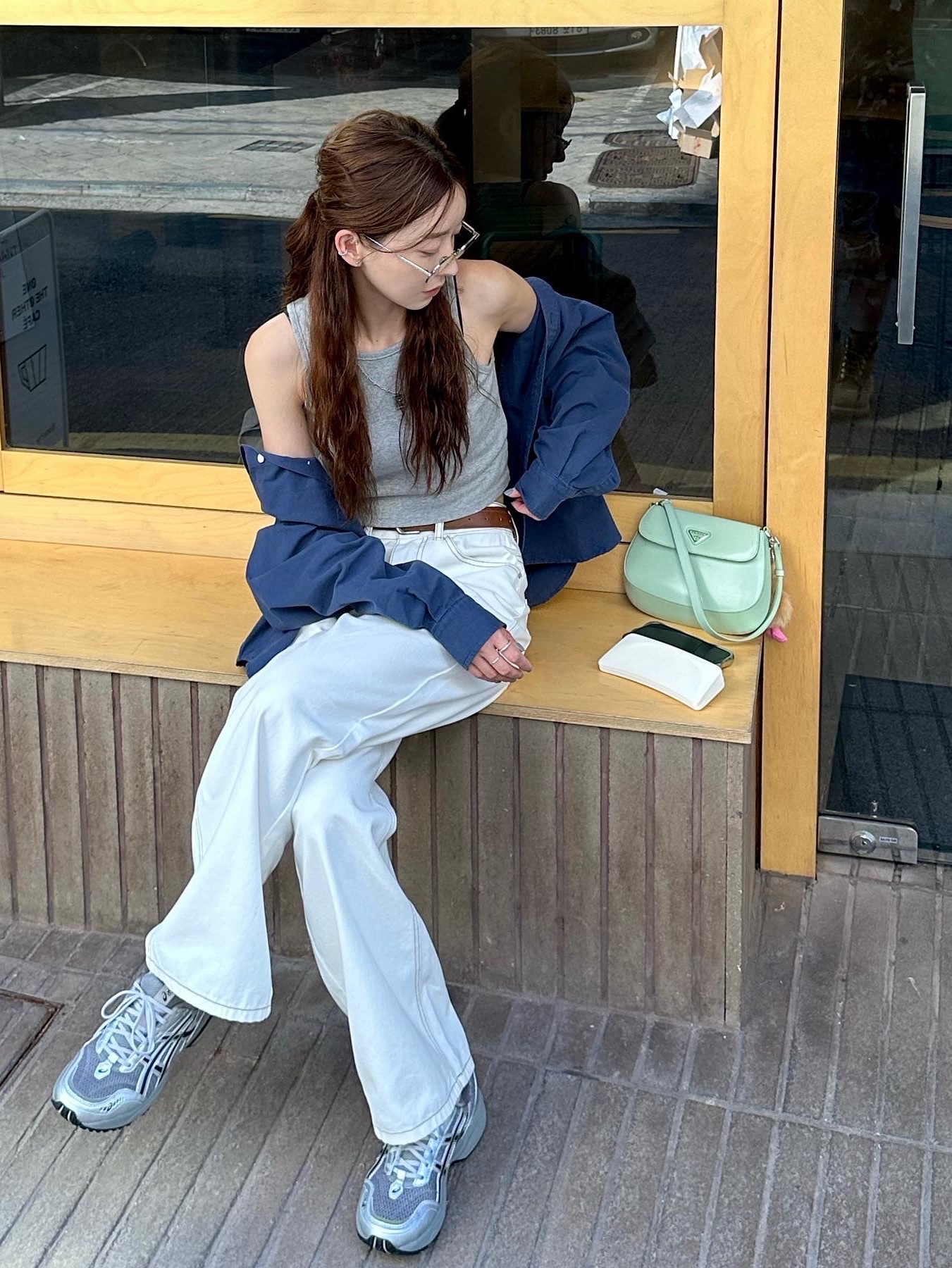 Asics x Freja Wewer Gel-1090 V2 Clay Grey Pure Silver, Prada Cleo Brushed Leather Shoulder Bag with Flap White N 착용 스타일 - 1