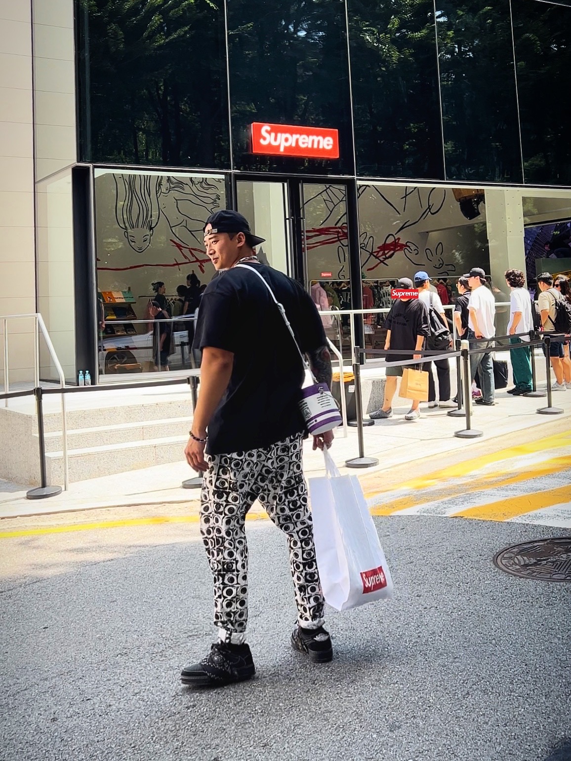 Supreme x Jean Paul Gaultier T-Shirt Black - 19SS, Nike x Comme des Garcons Shirt x Supreme Air Force 1 Low Eyes 착용 스타일 - 2