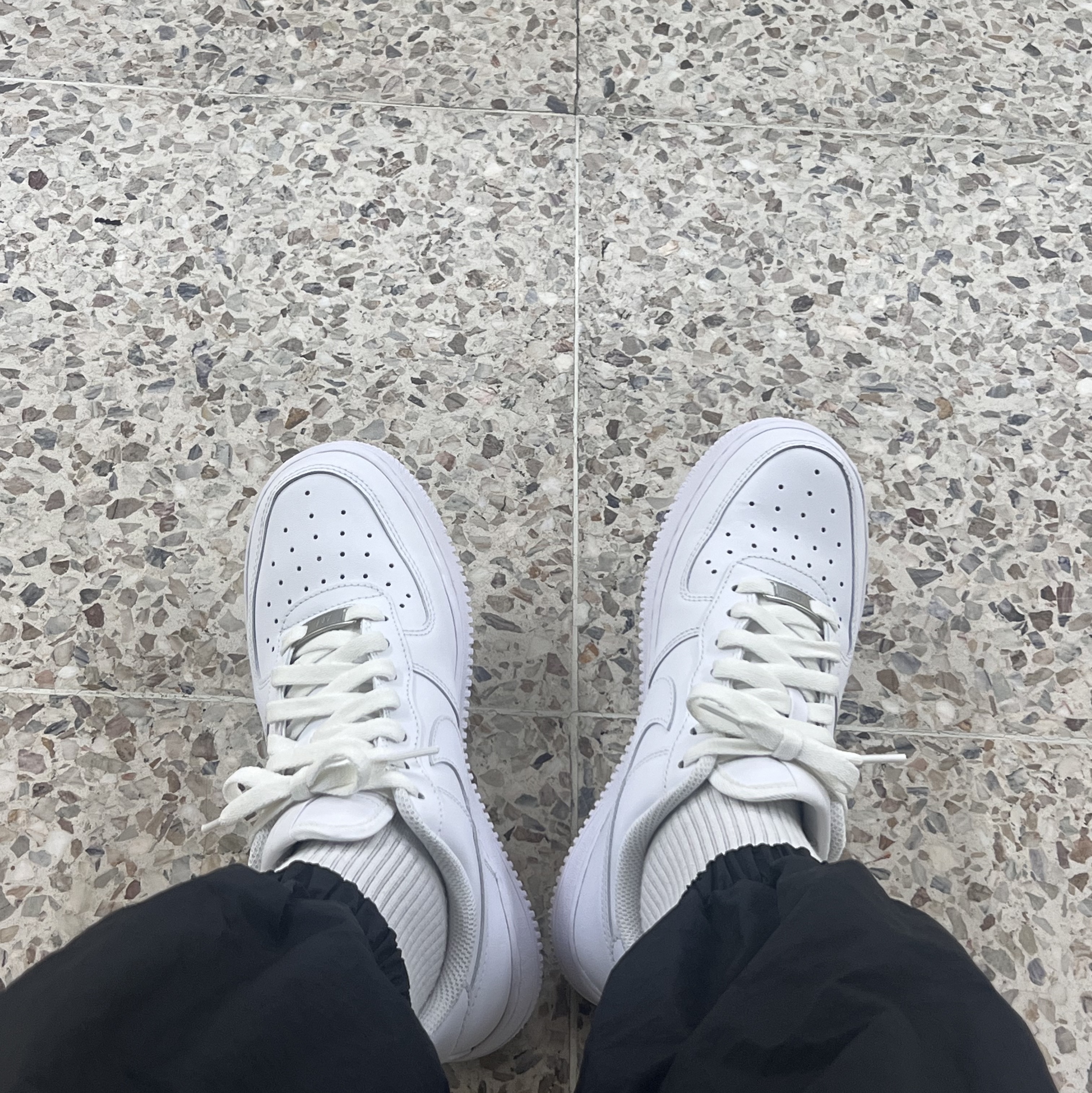 (W) Nike Air Force 1 '07 Low White 착용 스타일