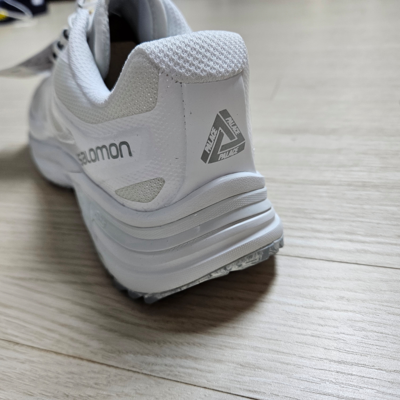 Salomon x Palace XT-Wings 2 White 착용 스타일 - 1