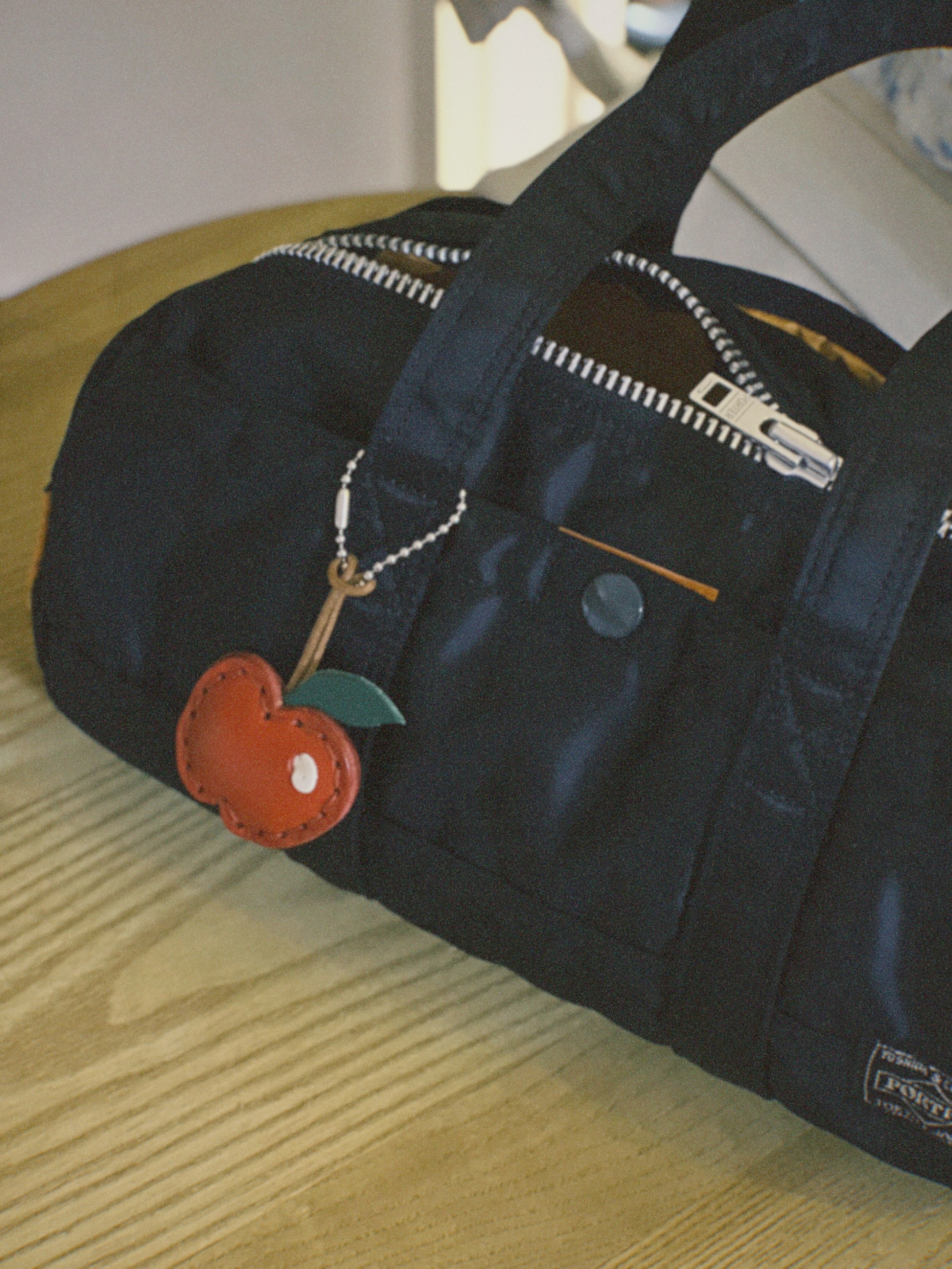 Porter Tanker Duffle Bag S Black 착용 스타일