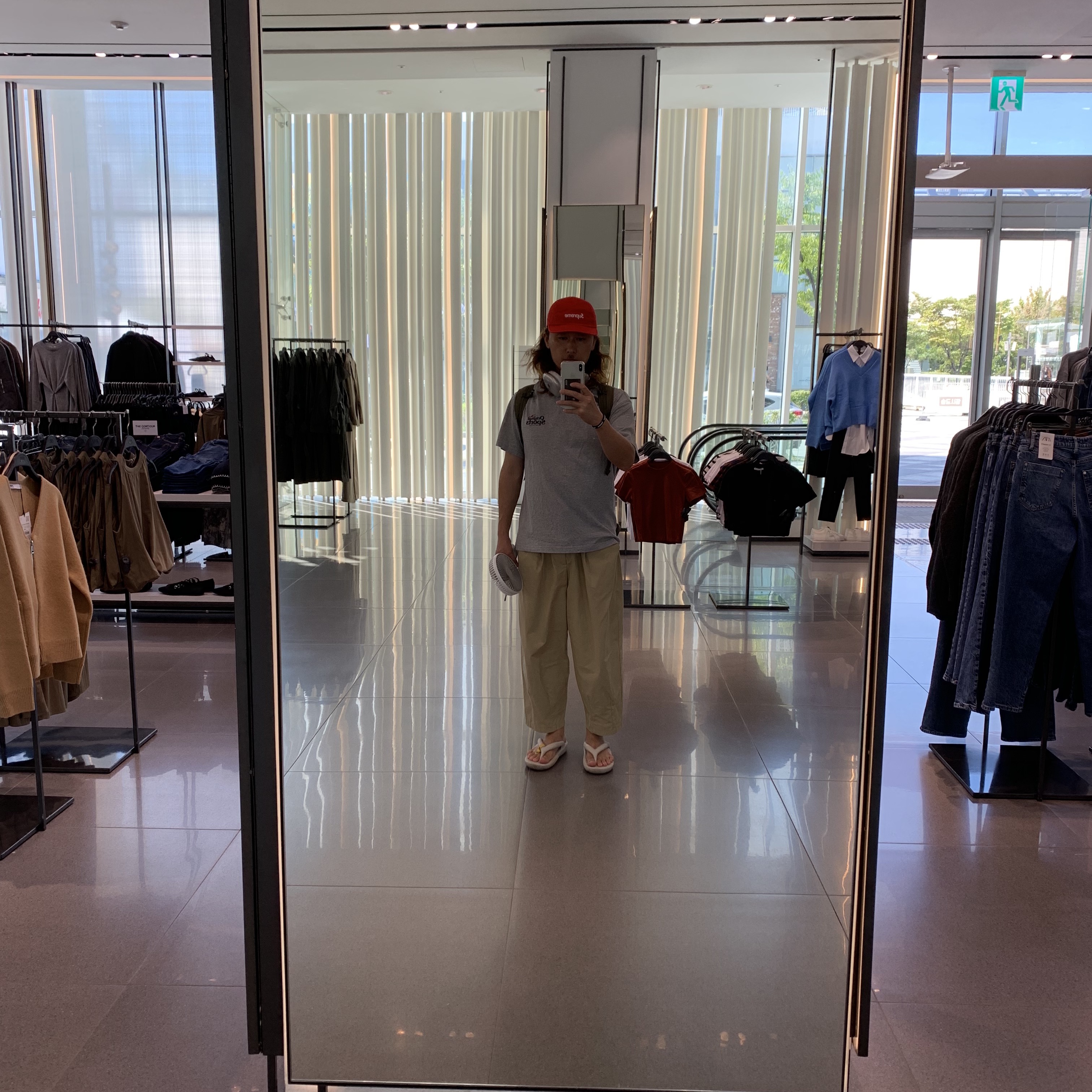 Supreme Washed Chino Twill Camp Cap Red, Apple AirPods Max Lightning Silver (Korean Ver.) 착용 스타일