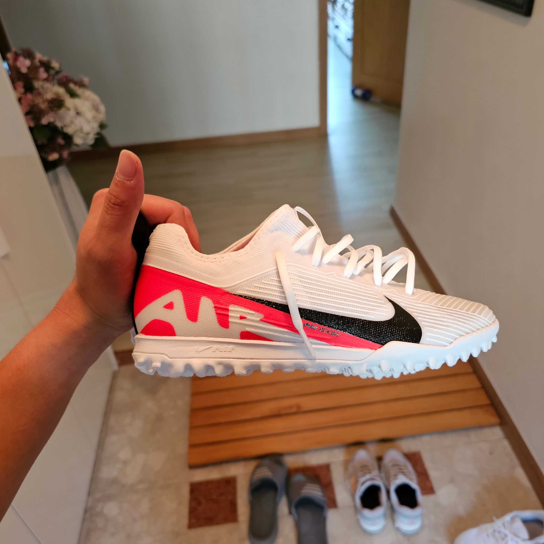 Nike Zoom Mercurial Vapor 15 Pro TF Bright Crimson White 착용 스타일