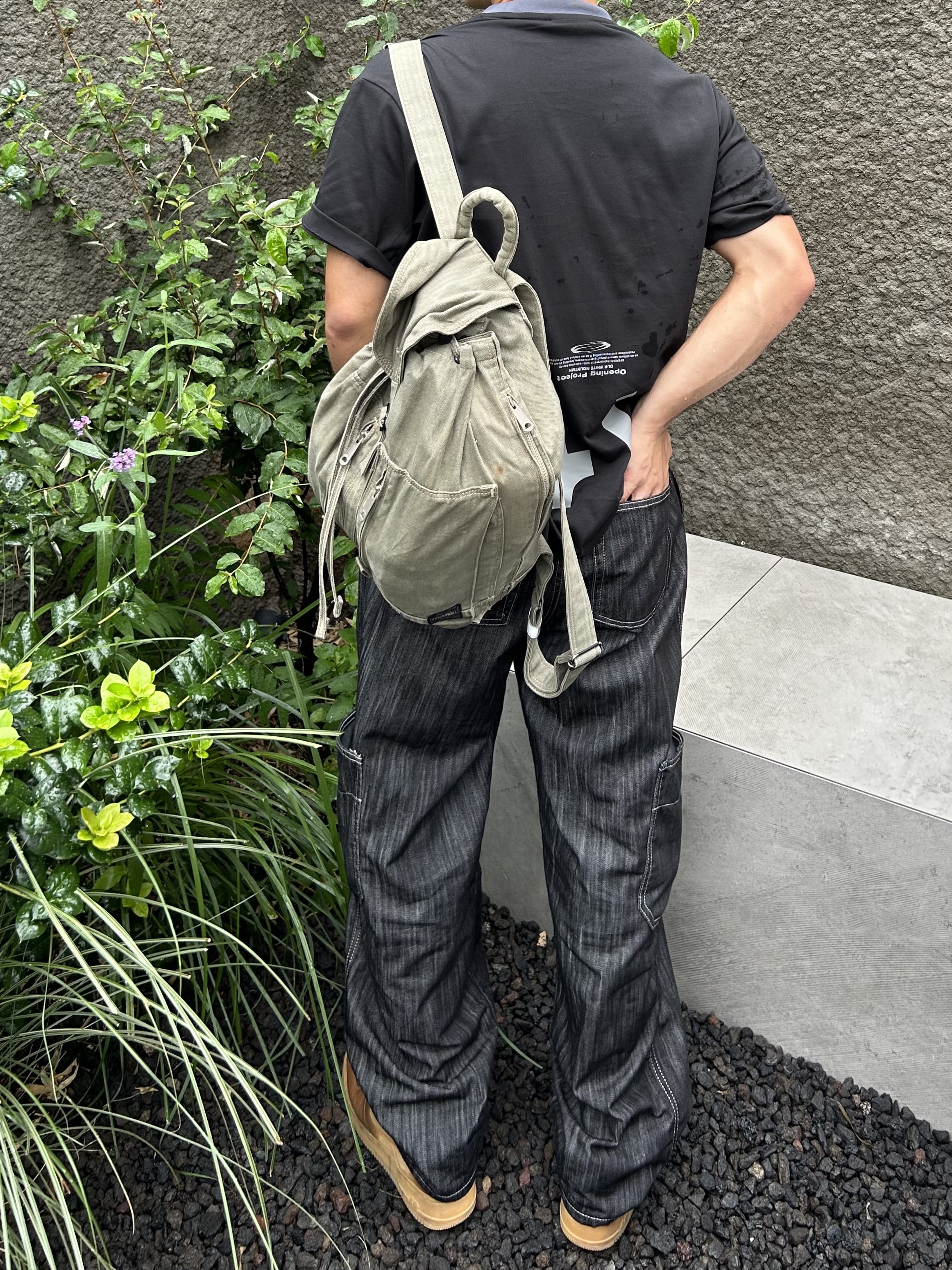 Porter Tanker Backpack Sage Green 착용 스타일 - 3