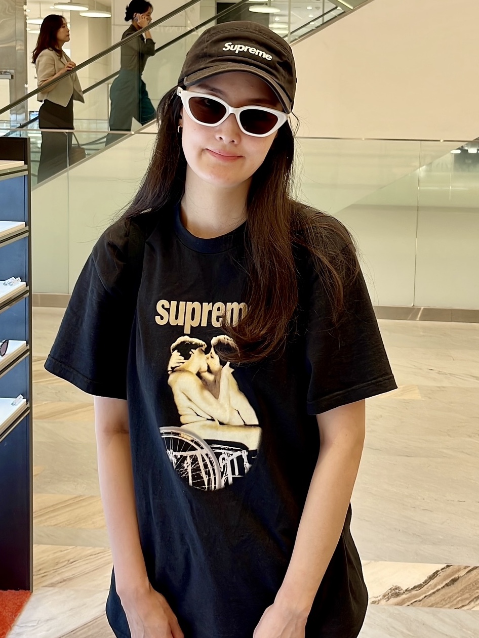 Gentle Monster x Maison Margiela MM005 White Black, Supreme Washed Chino Twill Camp Cap Black 착용 스타일 - 5