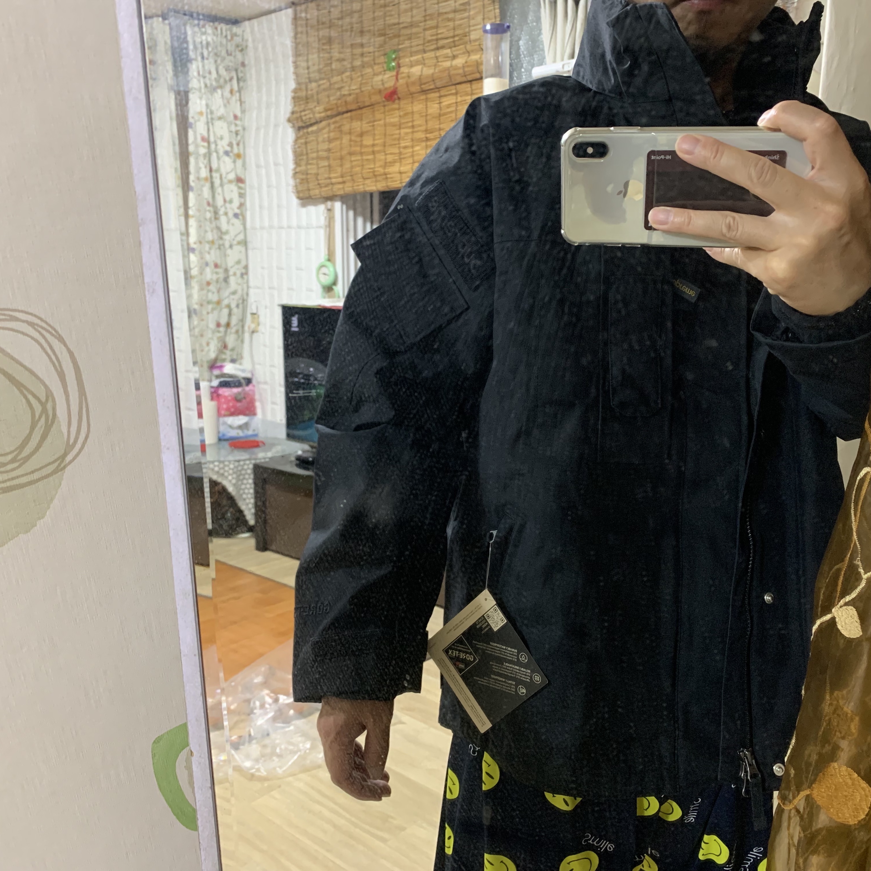 Supreme 2-In-1 Gore-Tex Polartec Liner Jacket Black - 23FW, Supreme Gore-Tex Cargo Pants Black - 23FW 착용 스타일 - 3