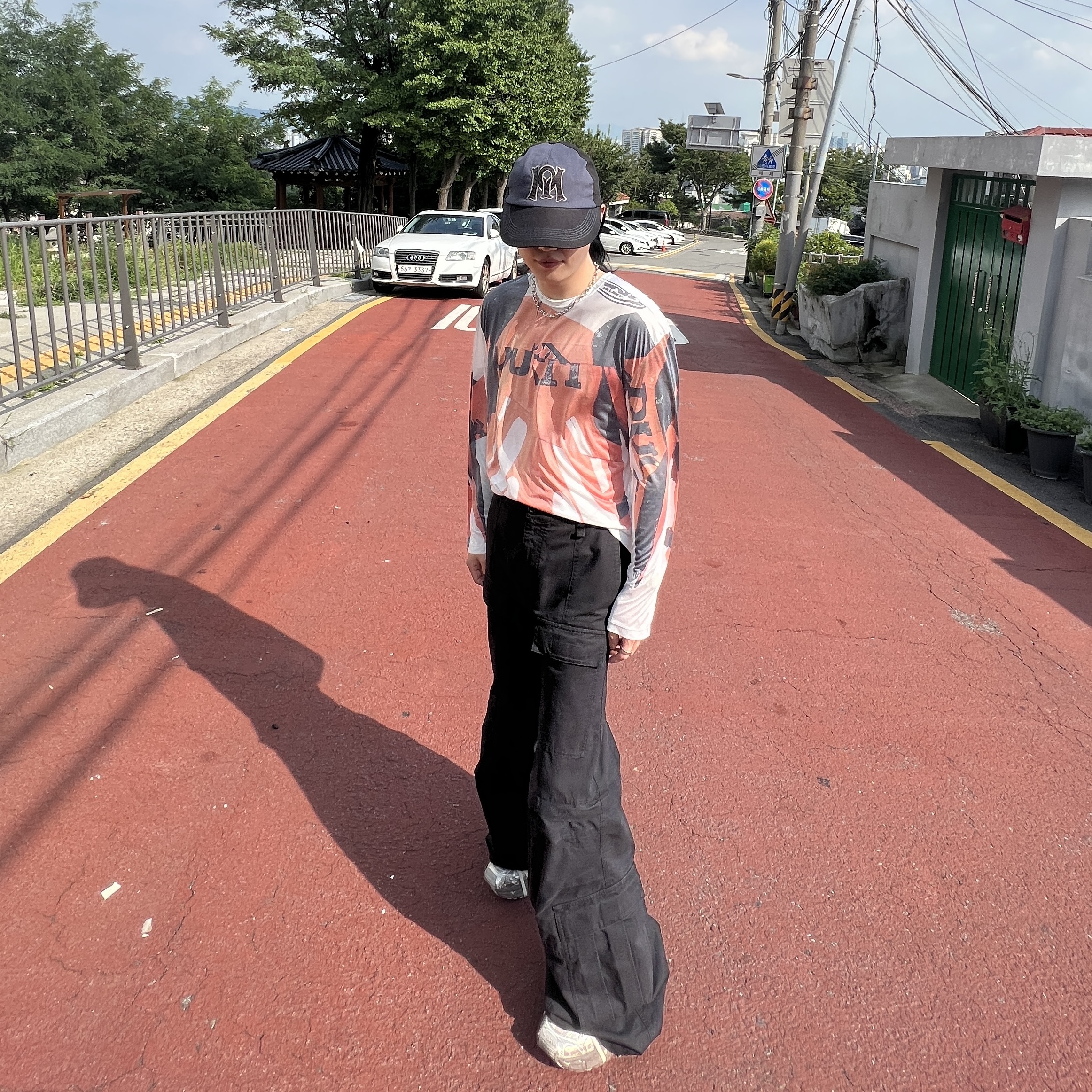 Balenciaga Flared Cargo Pants Black, Balenciaga 3XL Sneakers Worn Out Light Beige 착용 스타일 - 3