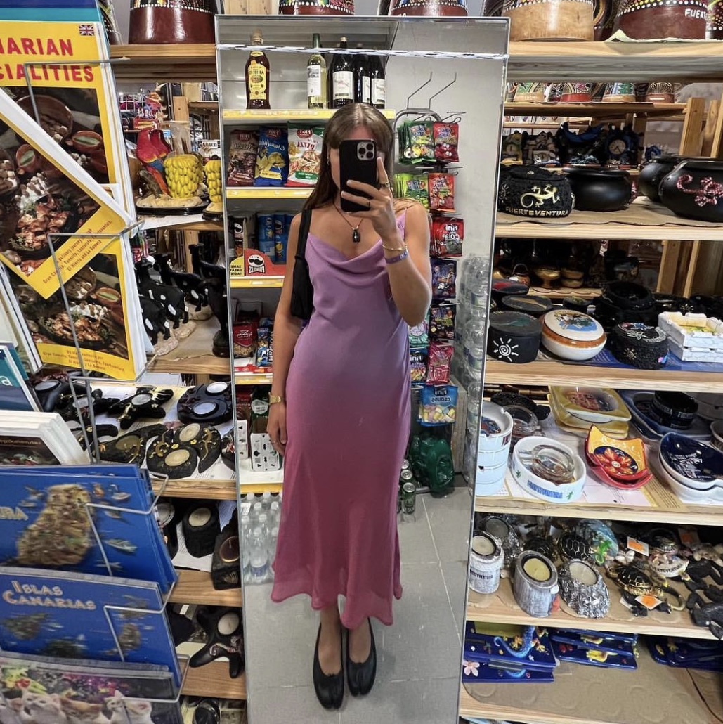 (W) AMI V-Neck Long Dress Scarlet Red, (W) Maje Floral Print Long Dress Dream Like 착용 스타일 - 3