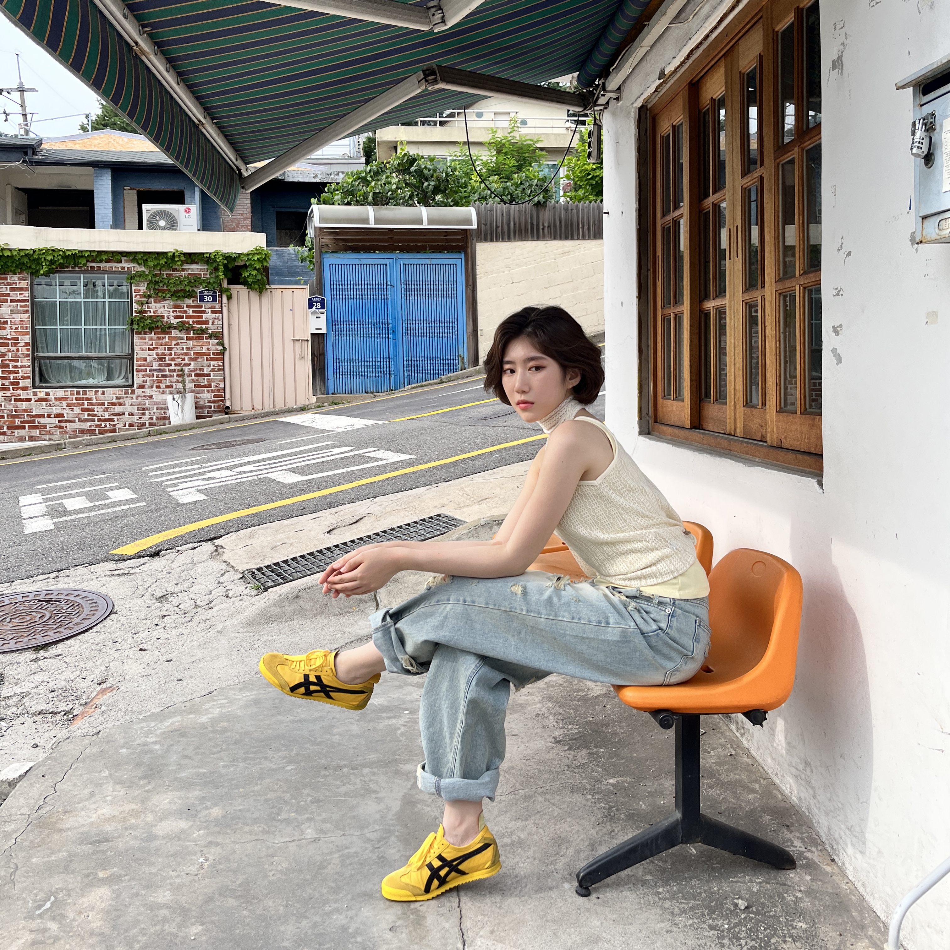 (W) Onitsuka Tiger Mexico 66 Deluxe Tai Chi Yellow Black 착용 스타일 - 4