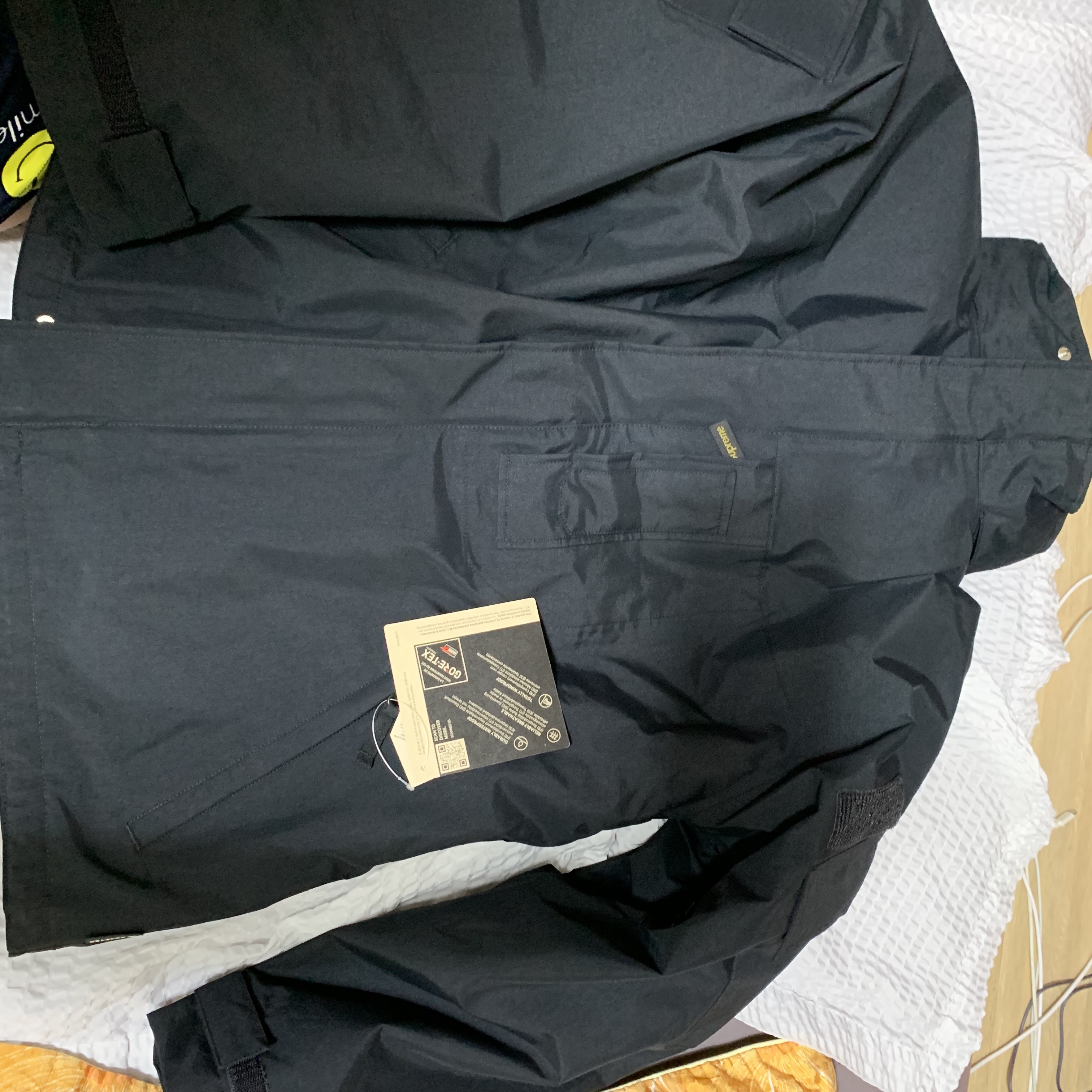 Supreme 2-In-1 Gore-Tex Polartec Liner Jacket Black - 23FW, Supreme Gore-Tex Cargo Pants Black - 23FW 착용 스타일