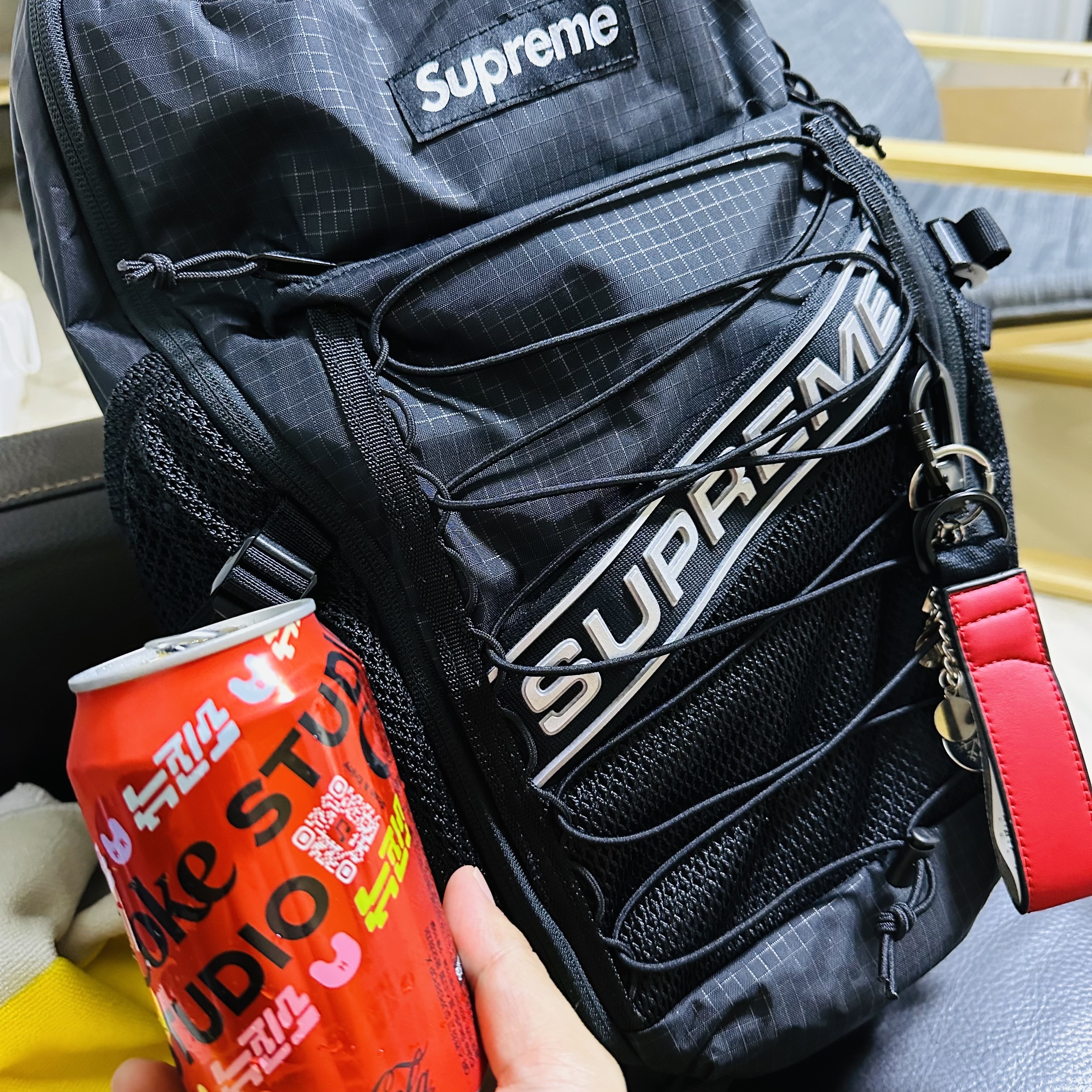 Supreme Backpack Black - 23FW 착용 스타일 - 1