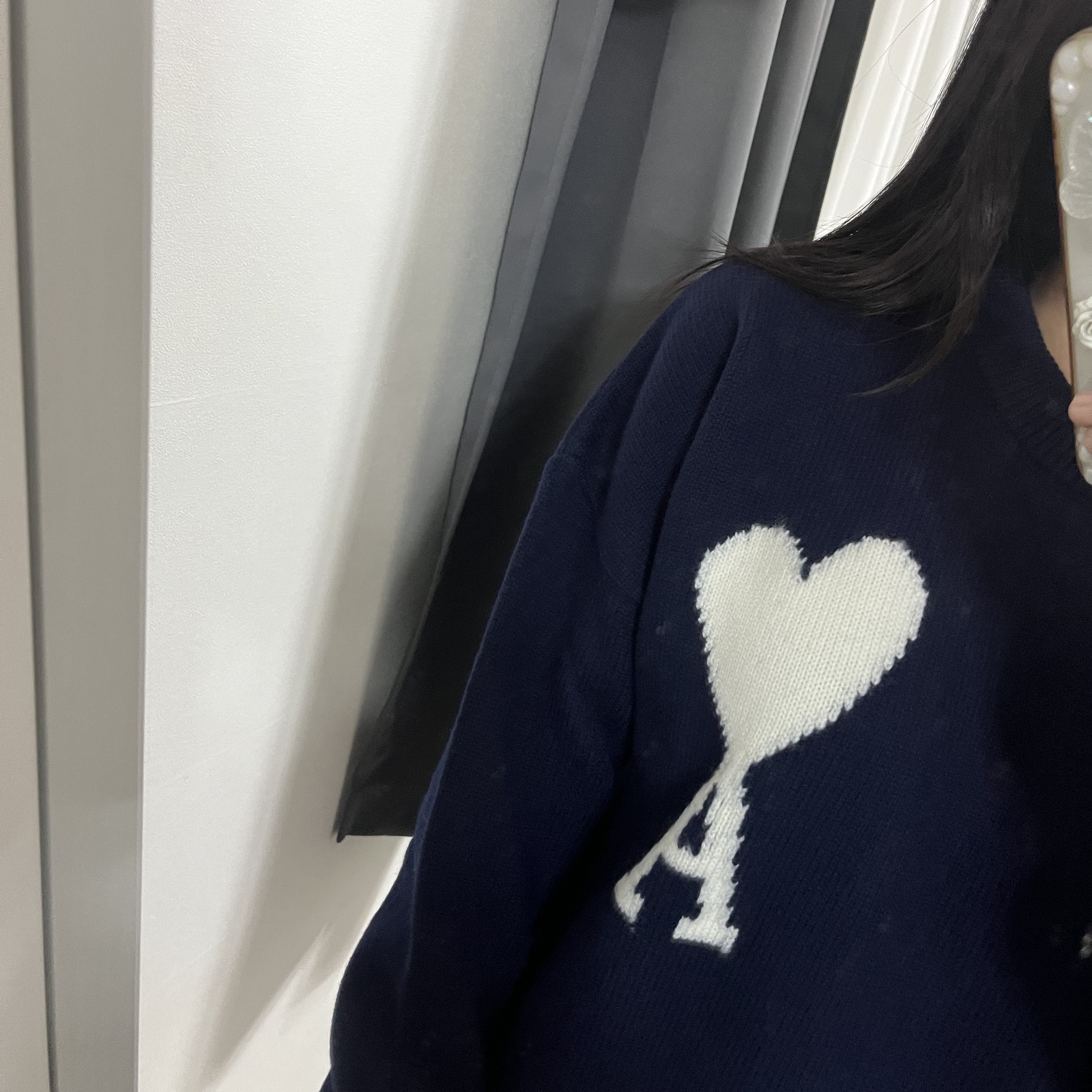 AMI de Coeur Oversize Intarsia Sweater Nautic Blue White 착용 스타일