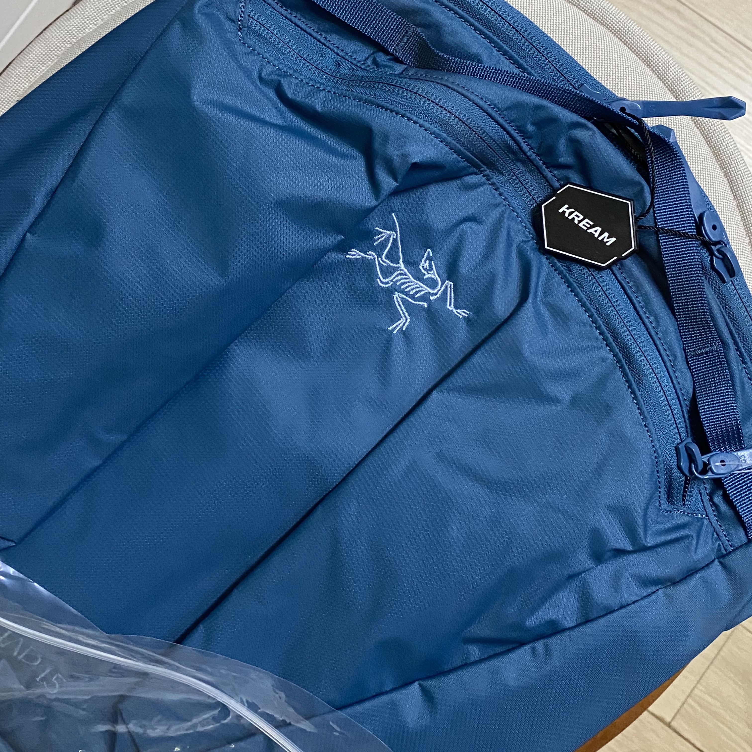Arc'teryx Heliad 15 Backpack Serene 착용 스타일