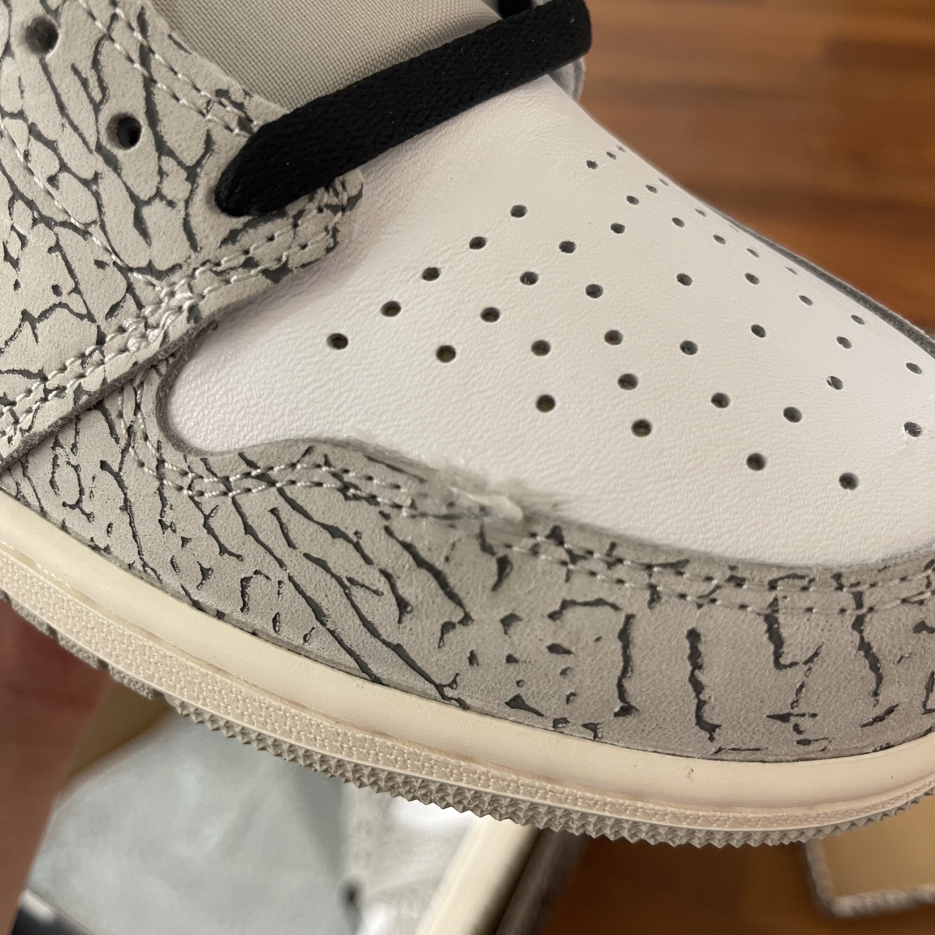 Jordan 1 Retro High OG White Cement 착용 스타일