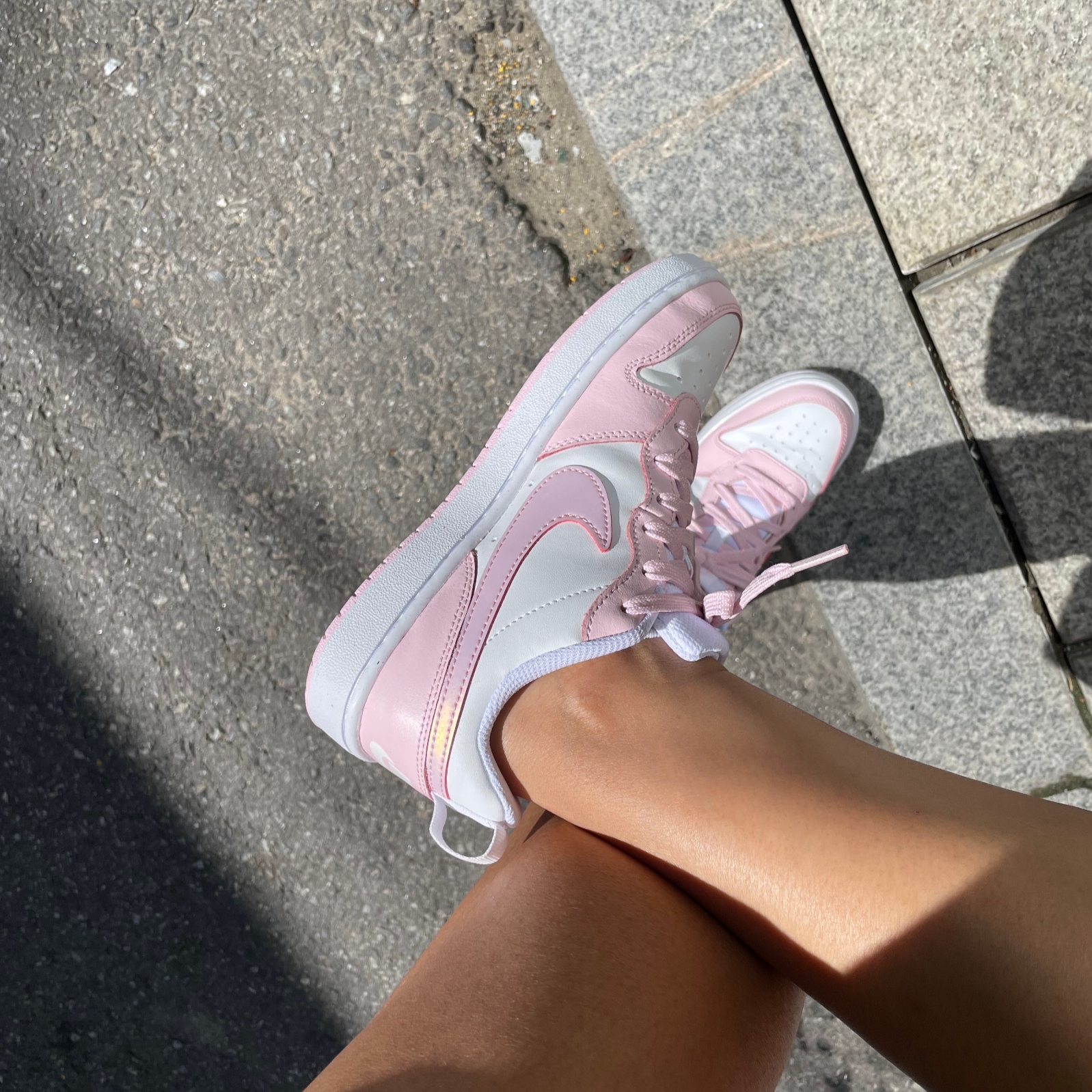 (GS) Nike Court Borough 2 SE White Pink Foam 착용 스타일
