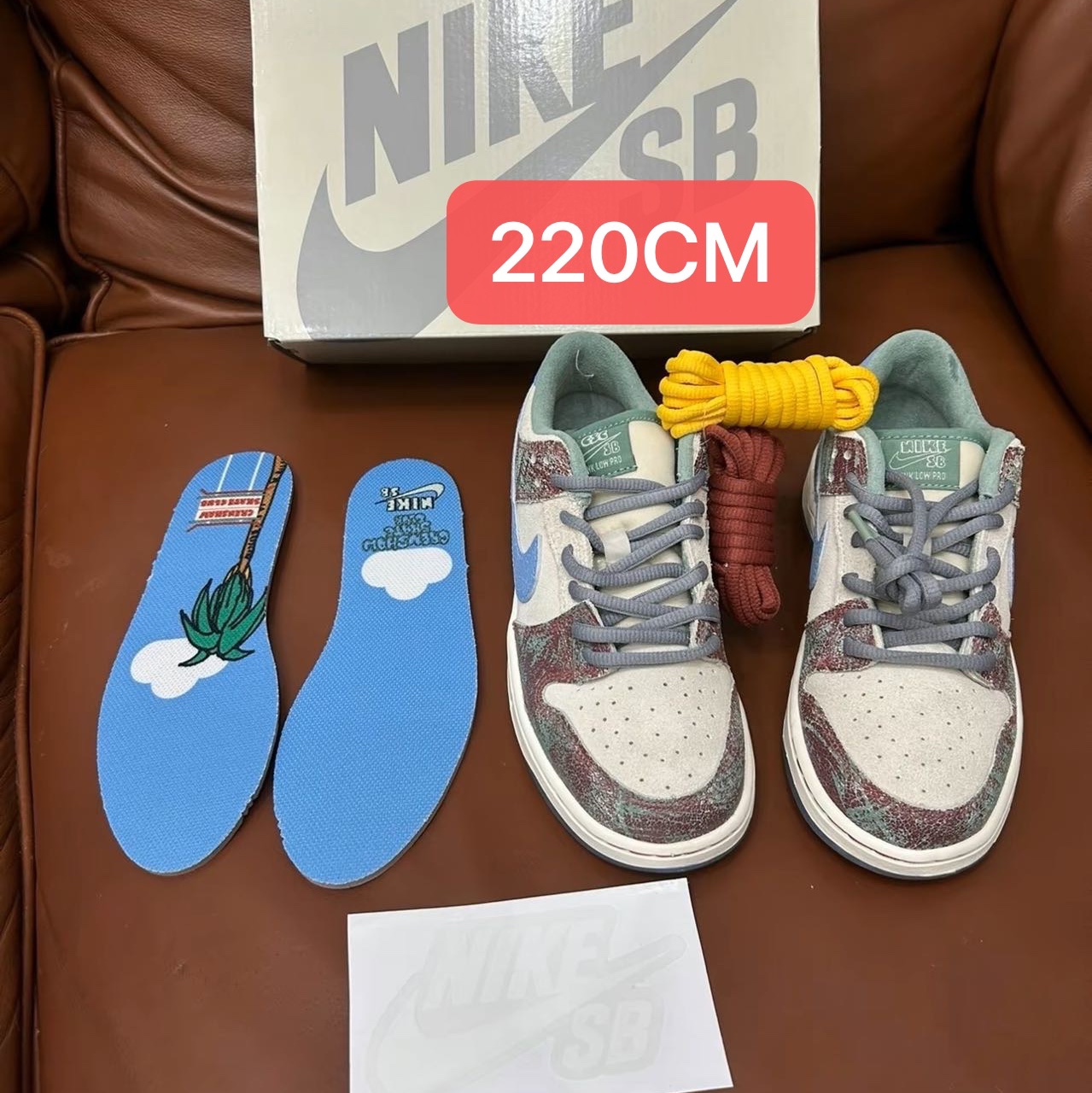 Nike x Crenshaw Skate Club SB Dunk Low Sail Light Blue Cedar 착용 스타일 - 1