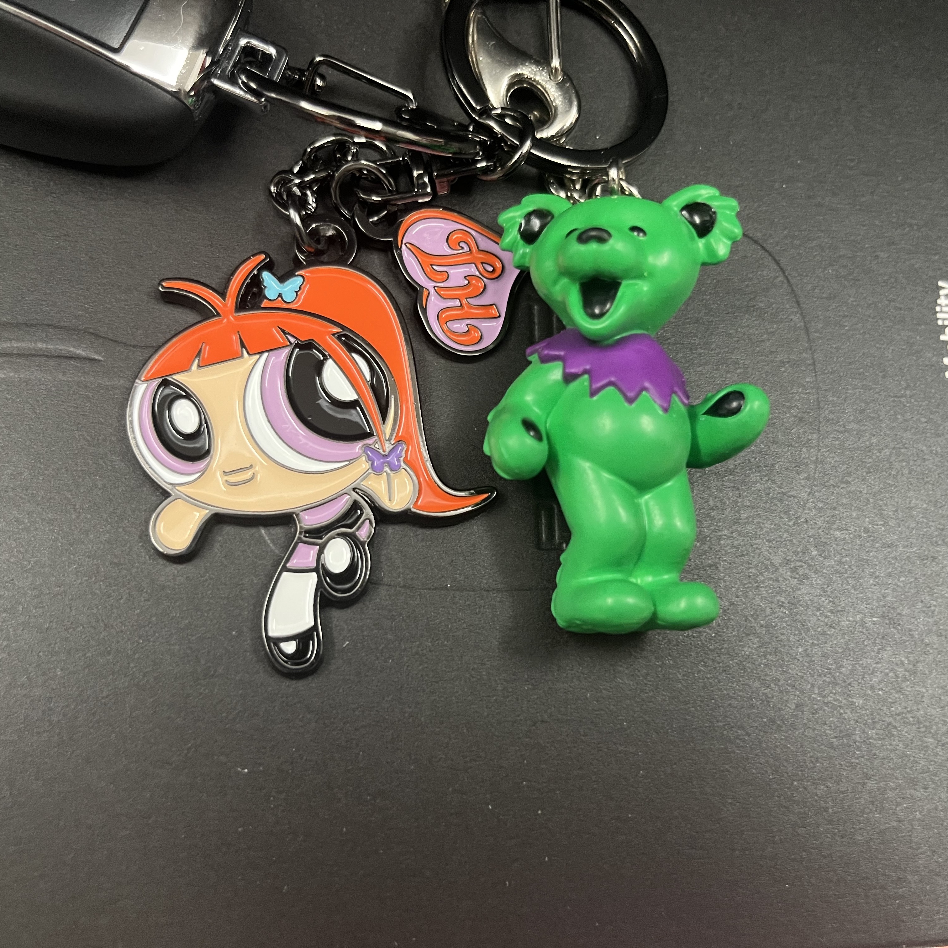 NewJeans x The Powerpuff Girls Metal Keyring Hyein 착용 스타일