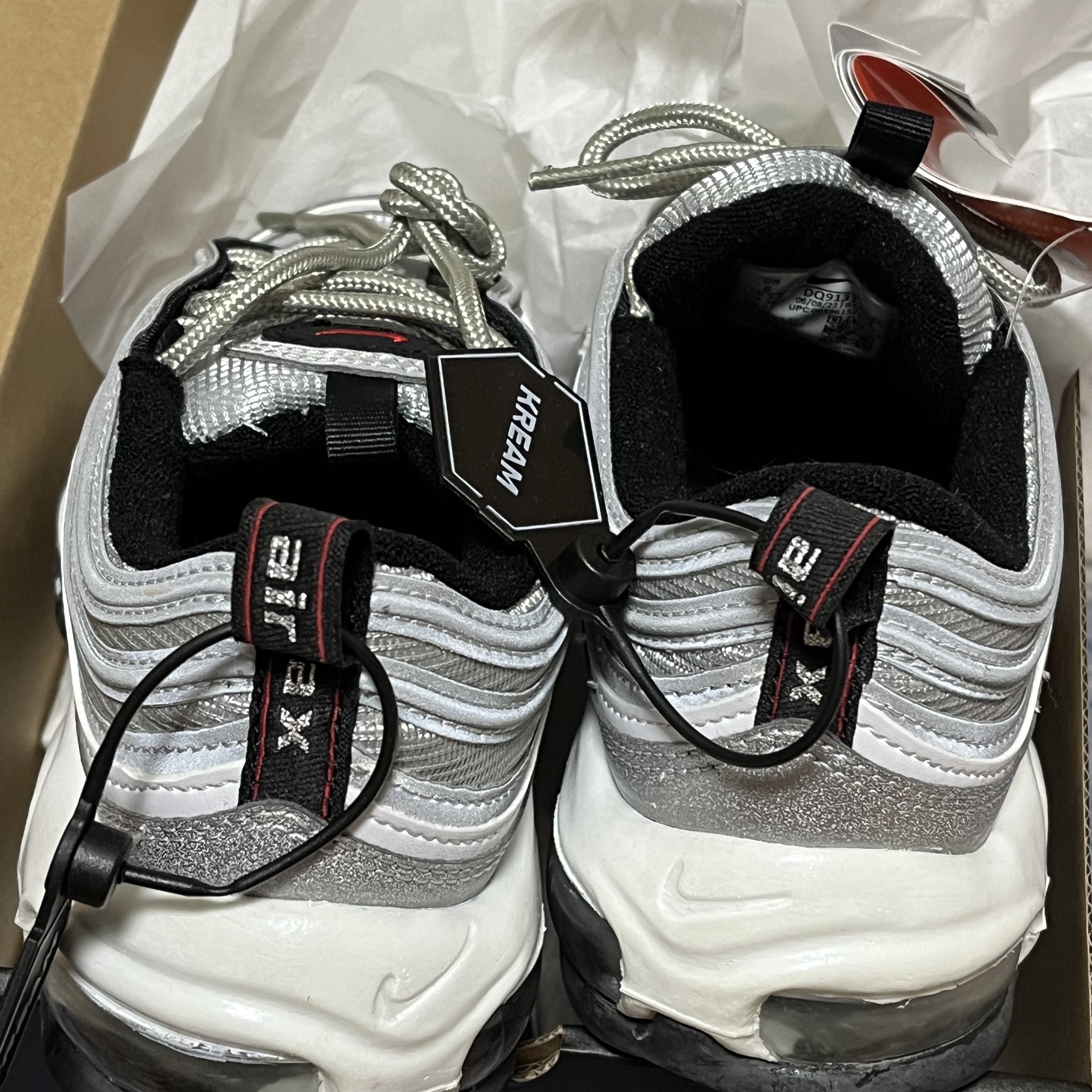 (W) Nike Air Max 97 OG Silver Bullet 2022 착용 스타일 - 2