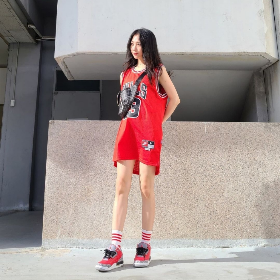 (GS) Jordan 3 Retro SE Unite, Louis Vuitton Bumbag Monogram 착용 스타일