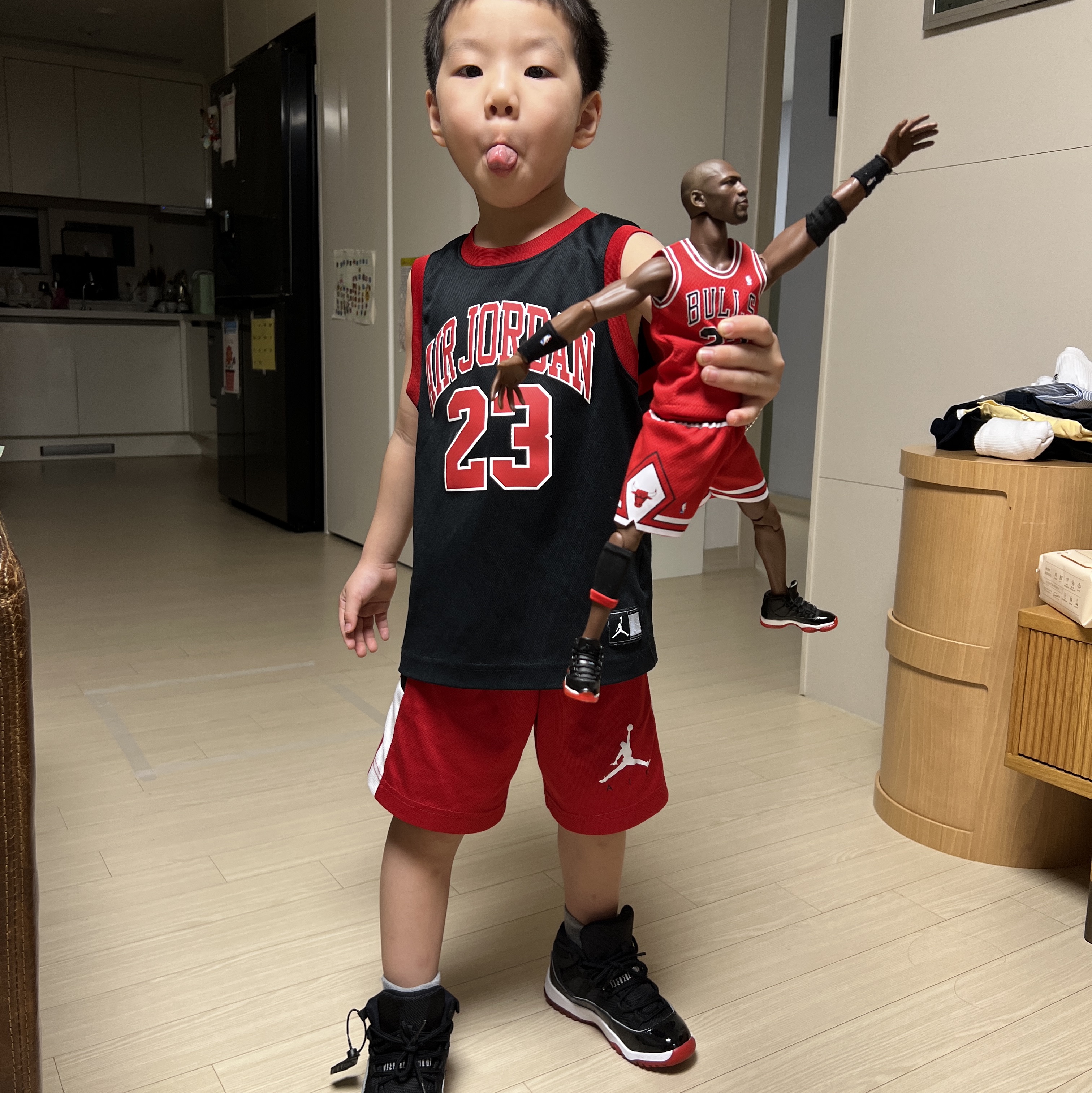(PS) Jordan 11 Retro Bred 2019, (PS) Jordan 1 Retro High Spider-Man Next Chapter 착용 스타일 - 2