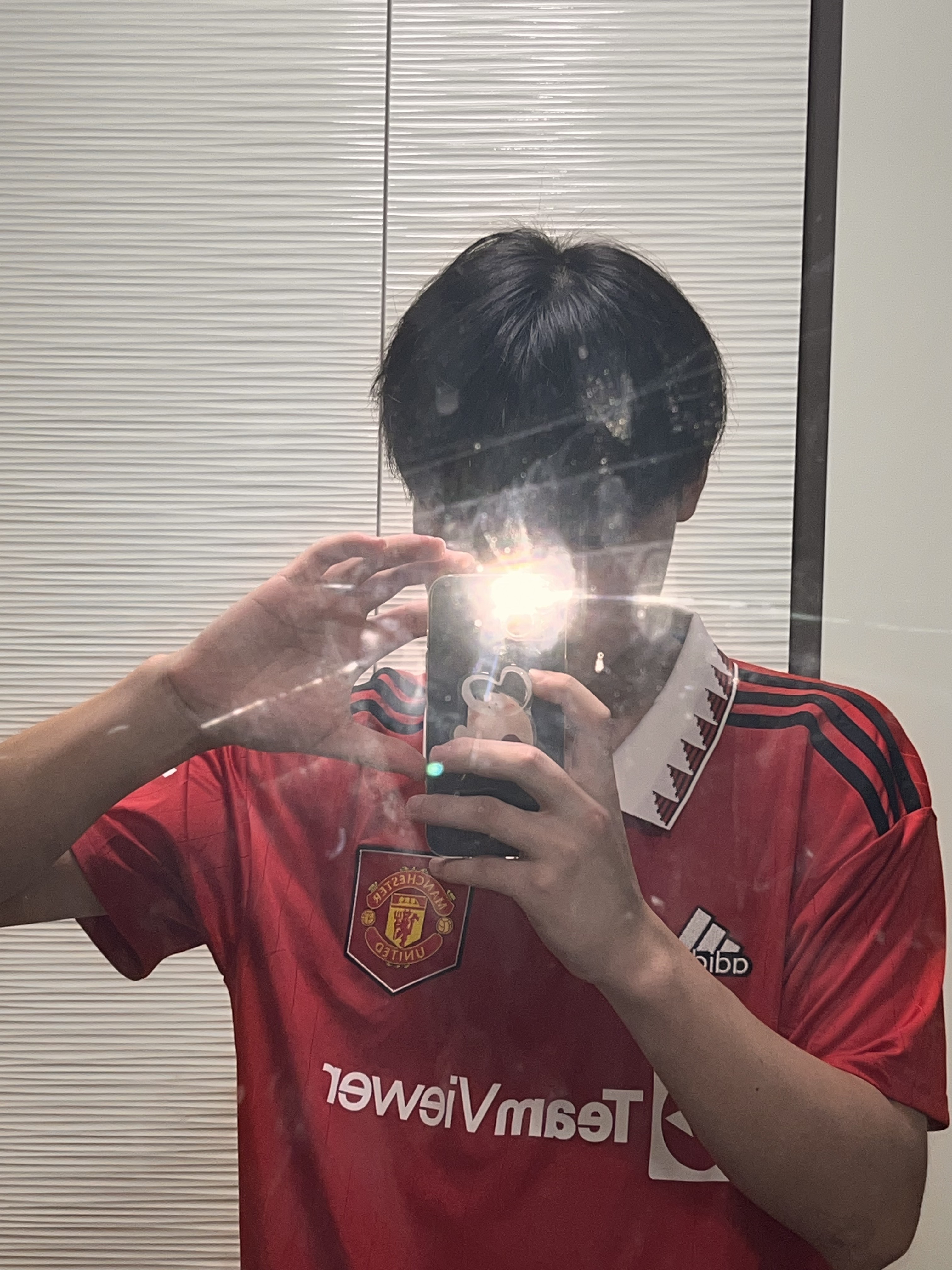 Adidas Manchester United 2022/23 Home Jersey Real Red - US Sizing (Non Marking Ver.), Adidas Superstar Core Black White 착용 스타일 - 2