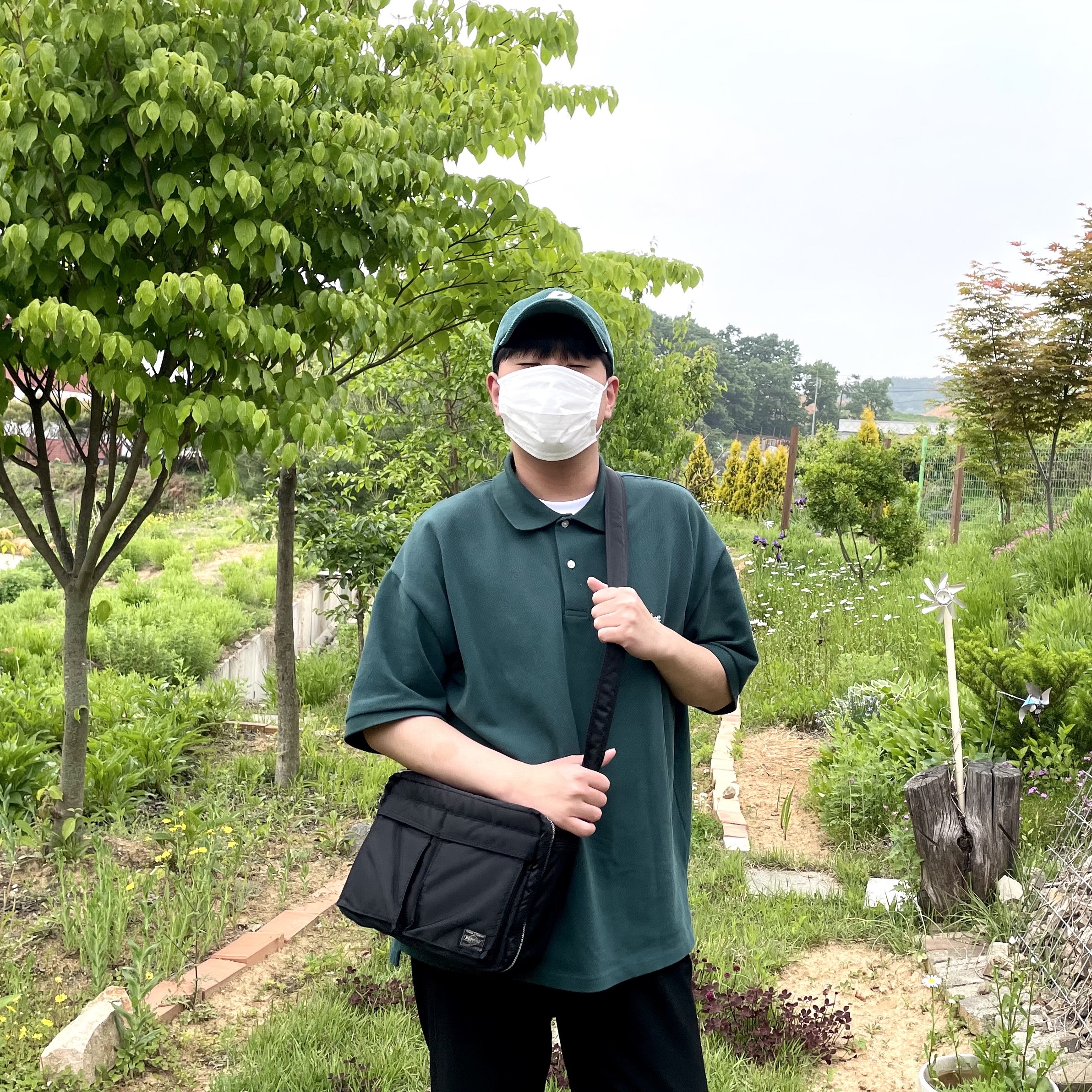 Porter Tanker Shoulder Bag L Black, Palace P 6-Panel Green - 23FW 착용 스타일