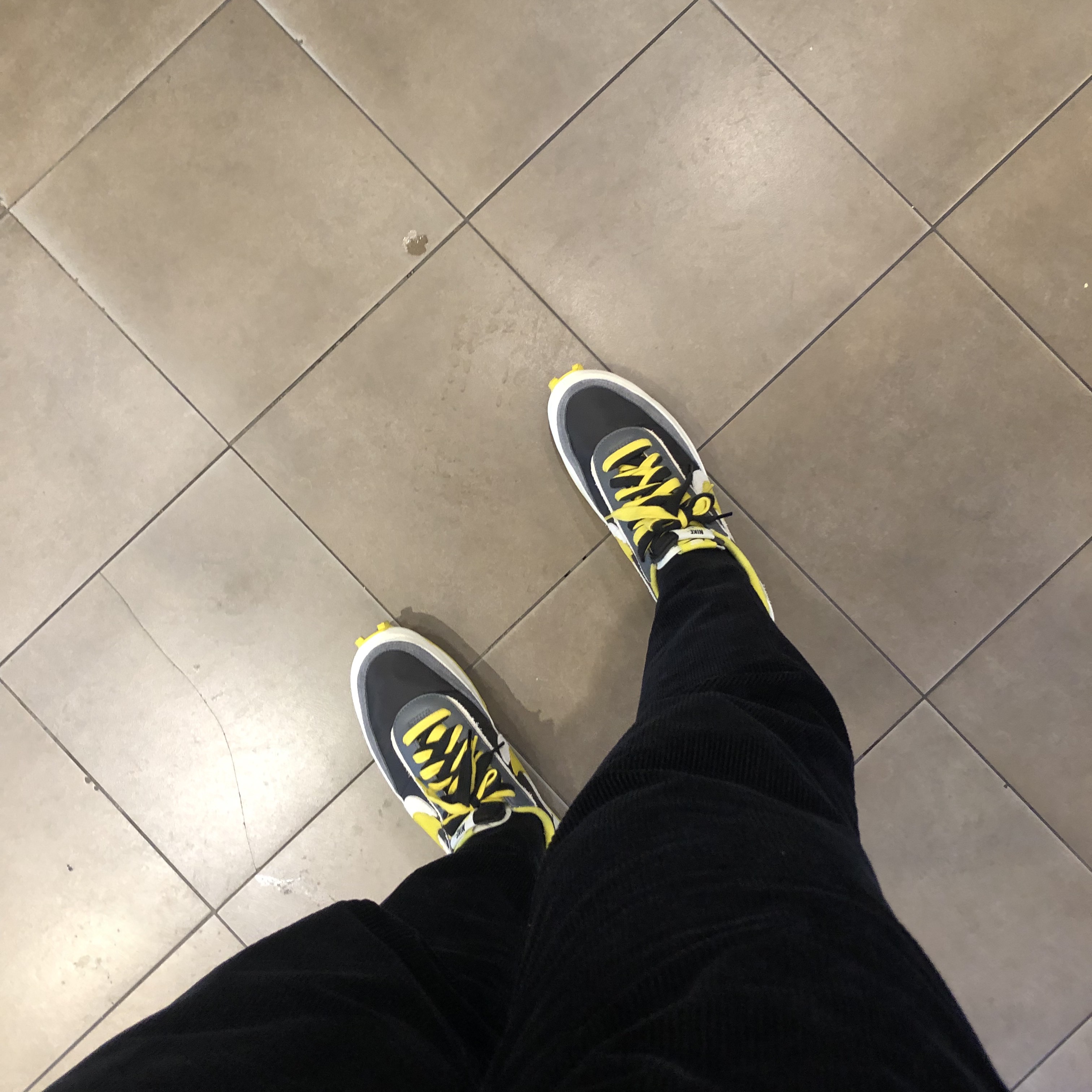 Nike x Sacai x Undercover LDWaffle Black Bright Citron 착용 스타일