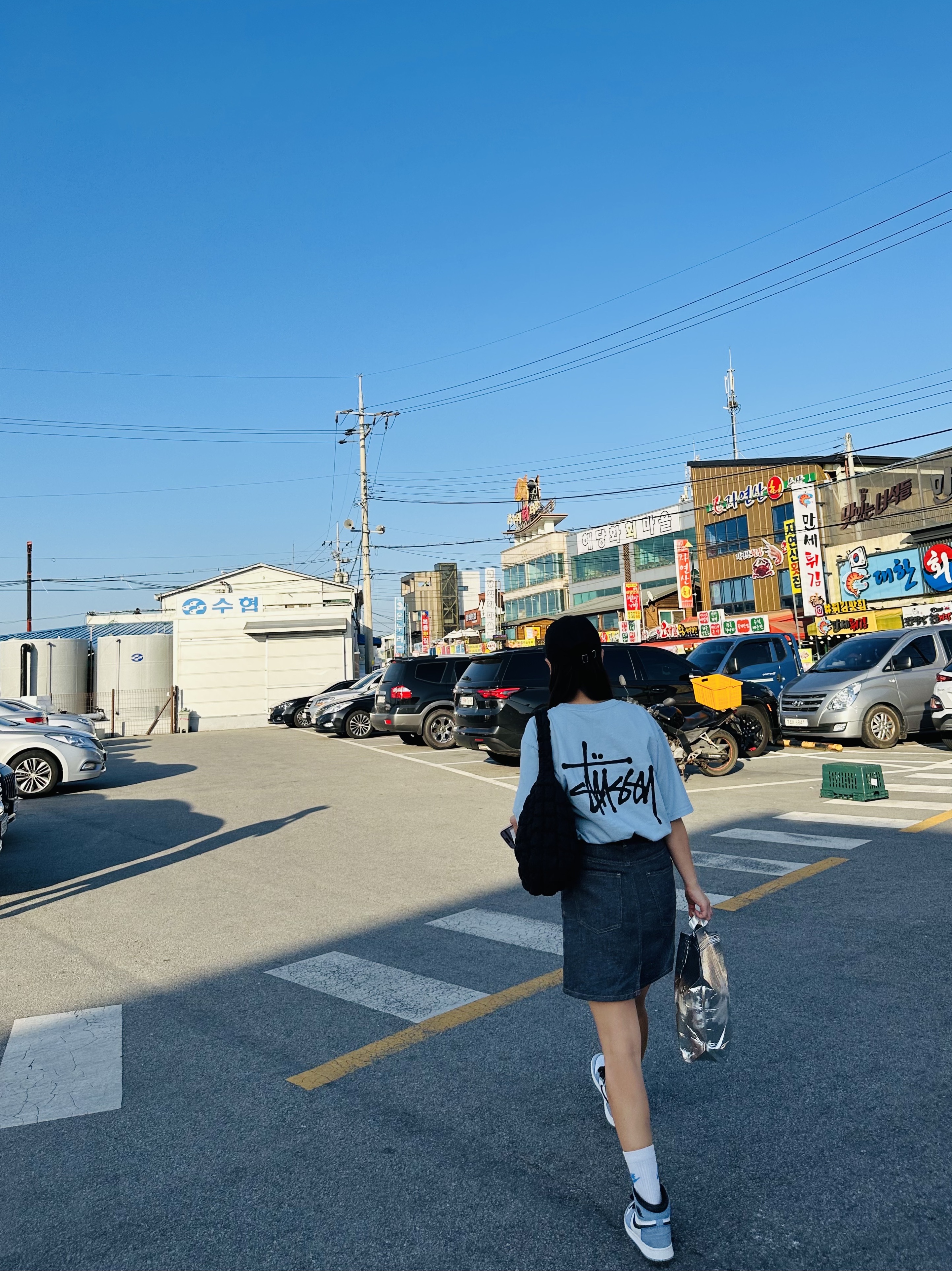 Stussy Bio Washed Big Logo Low Pro Cap Black, Stussy Basic Stussy Pigment Dyed T-Shirt Sky Blue 2023 착용 스타일 - 2