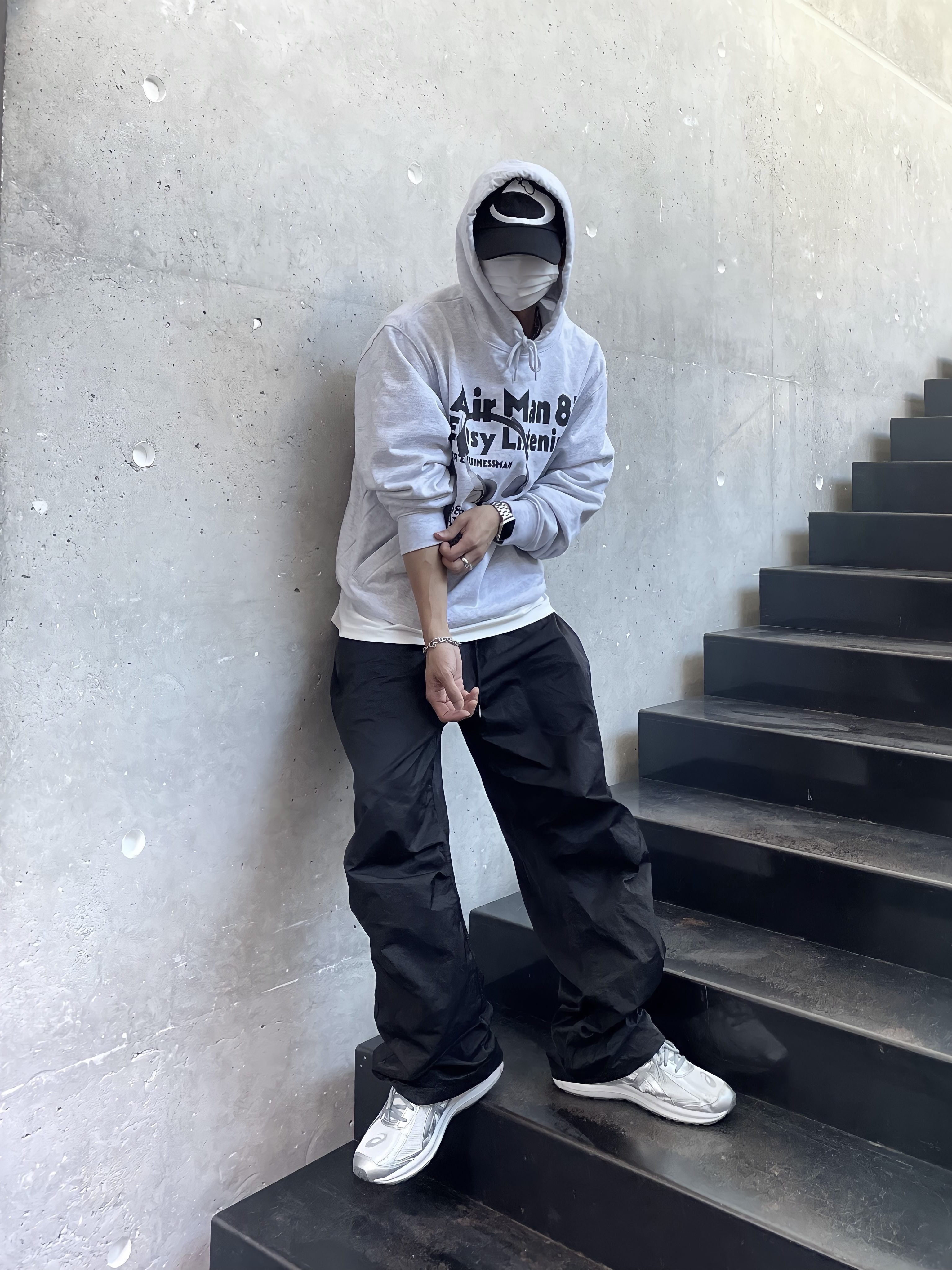 Asics Jog 100 S SMU Glacier Grey Pure Silver - 2E Wide 착용 스타일 - 3